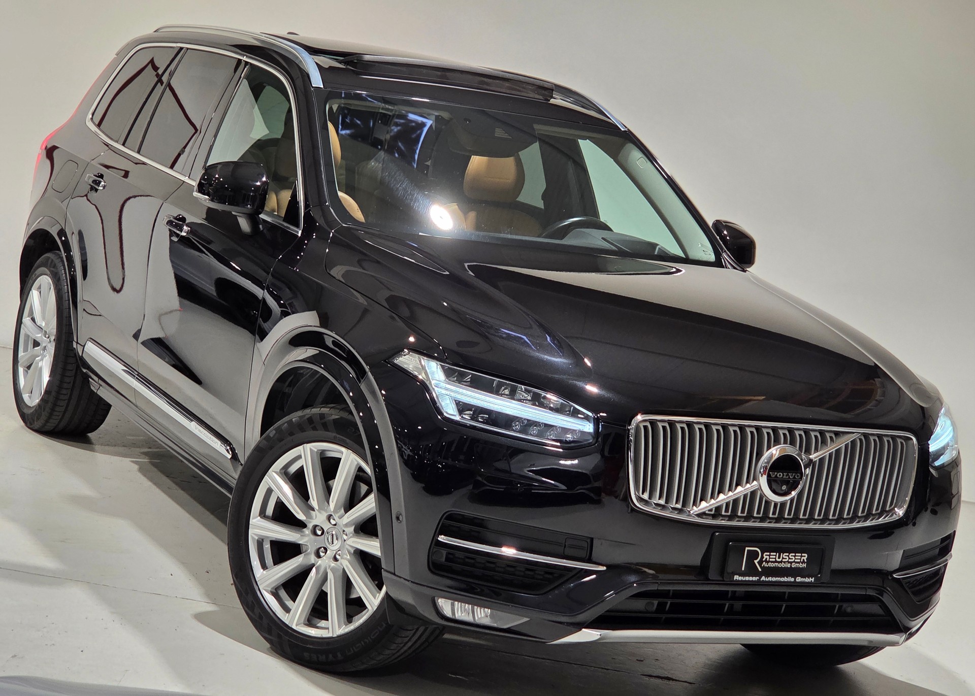 VOLVO XC90 D5 AWD Inscription Geartronic-image-28