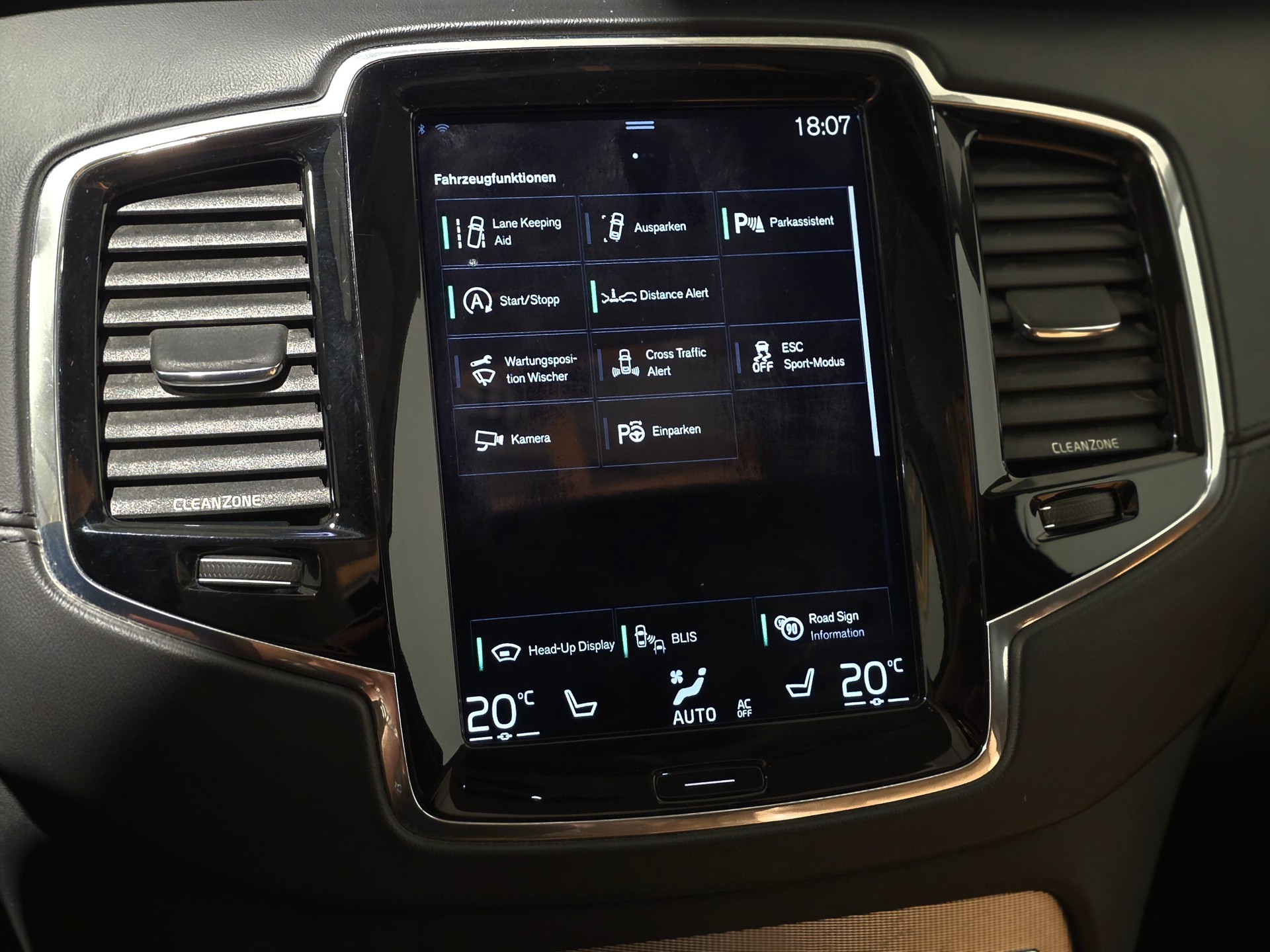 VOLVO XC90 D5 AWD Inscription Geartronic-image-11
