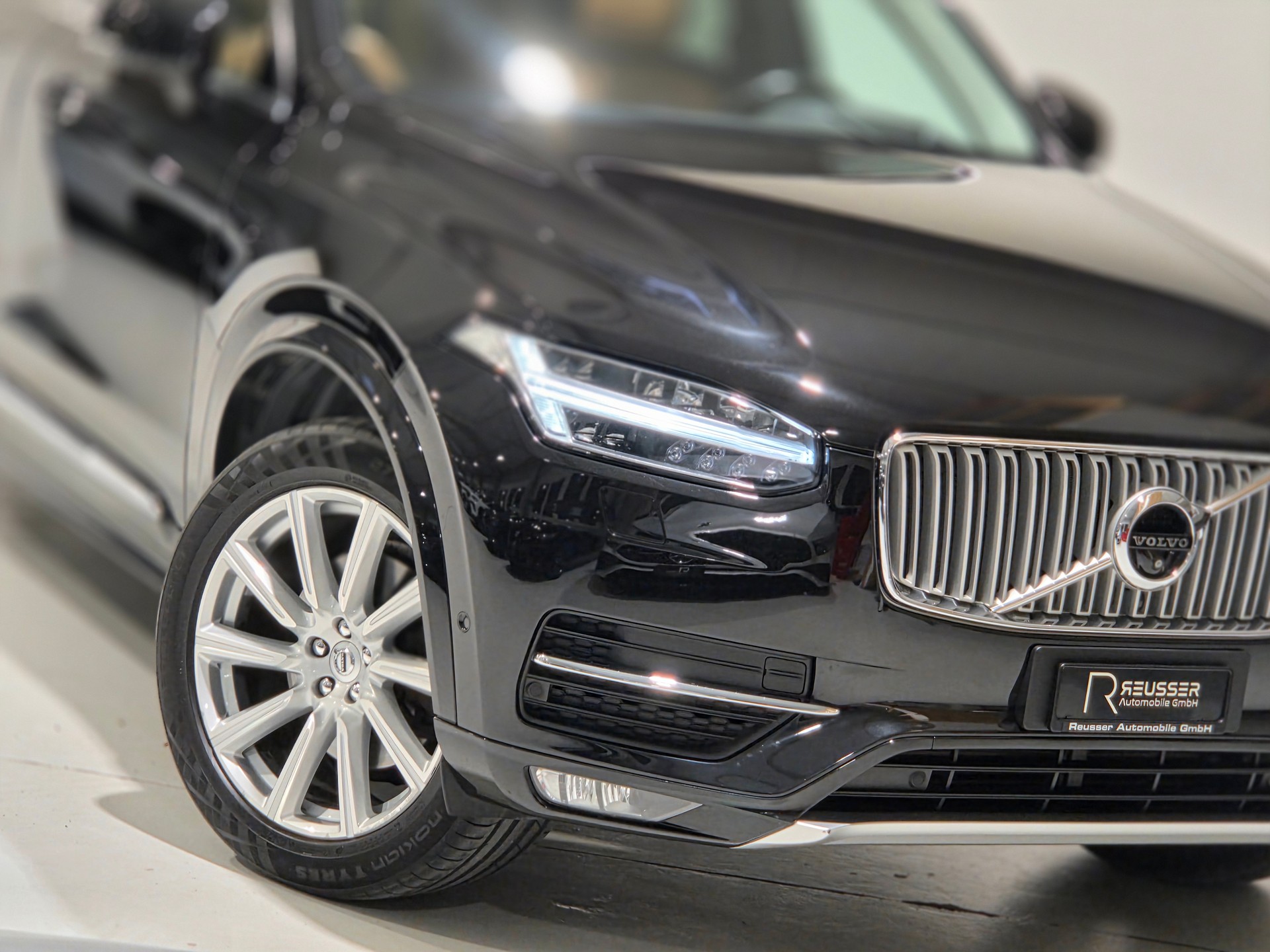 VOLVO XC90 D5 AWD Inscription Geartronic-image-27