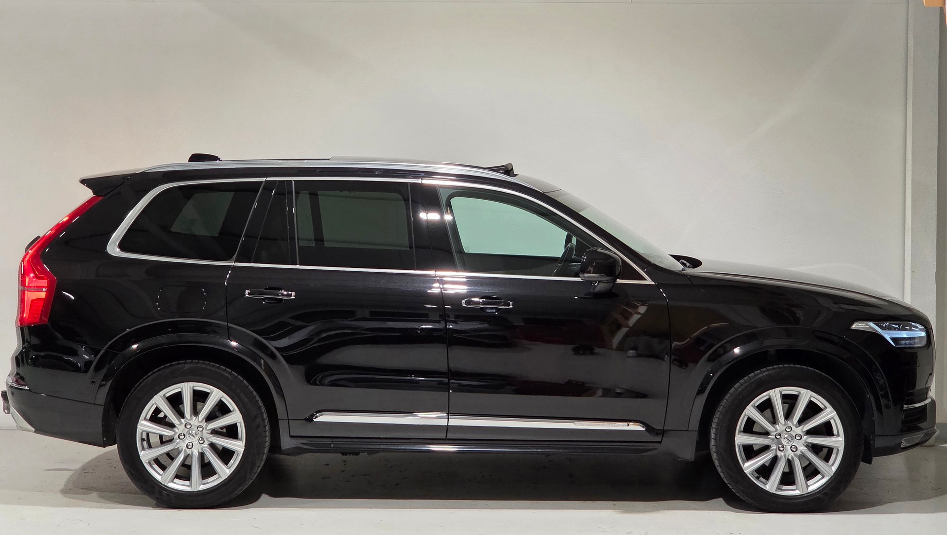 VOLVO XC90 D5 AWD Inscription Geartronic-image-29