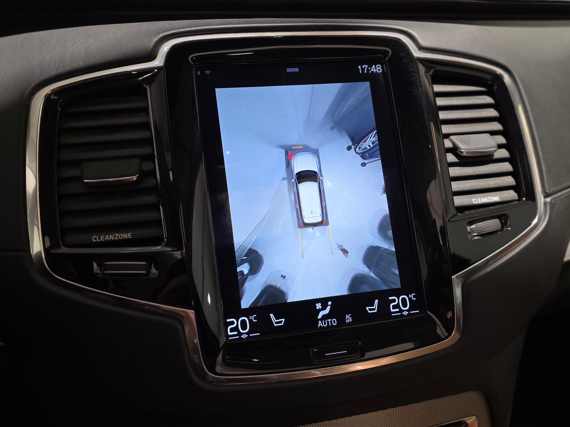 VOLVO XC90 D5 AWD Inscription Geartronic-image-9