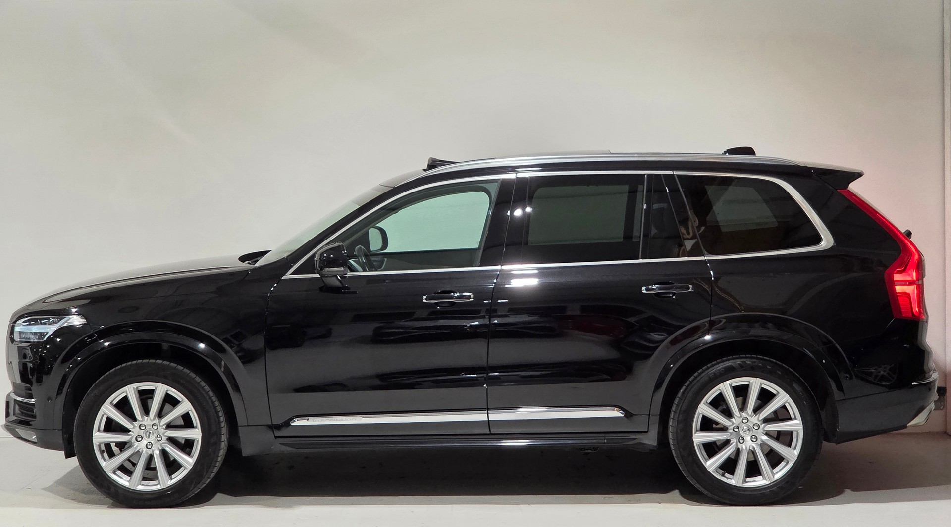 VOLVO XC90 D5 AWD Inscription Geartronic-image-1