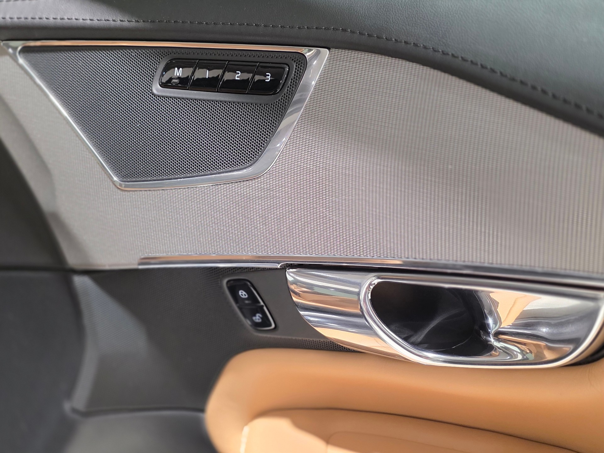 VOLVO XC90 D5 AWD Inscription Geartronic-image-20