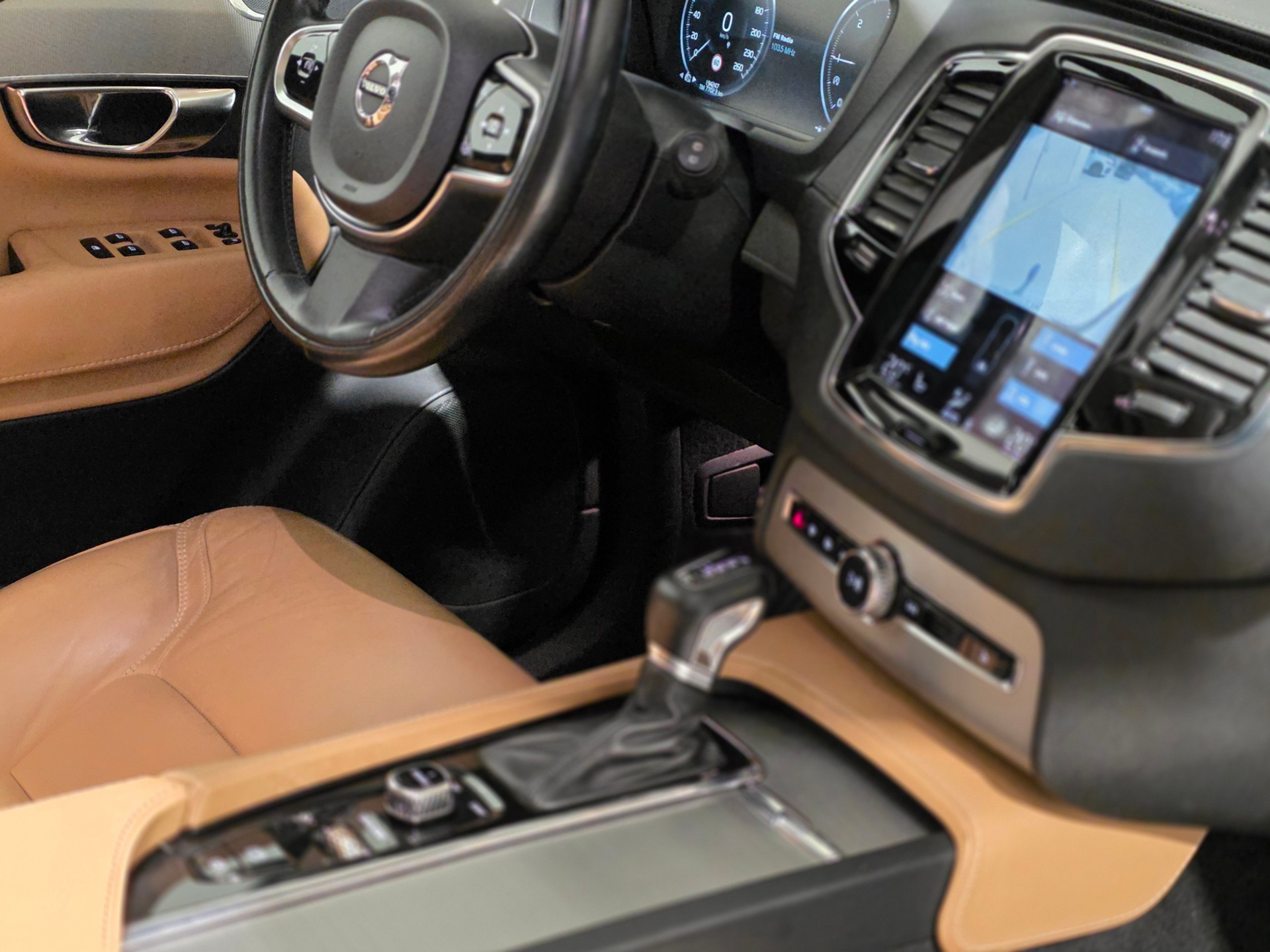 VOLVO XC90 D5 AWD Inscription Geartronic-image-22