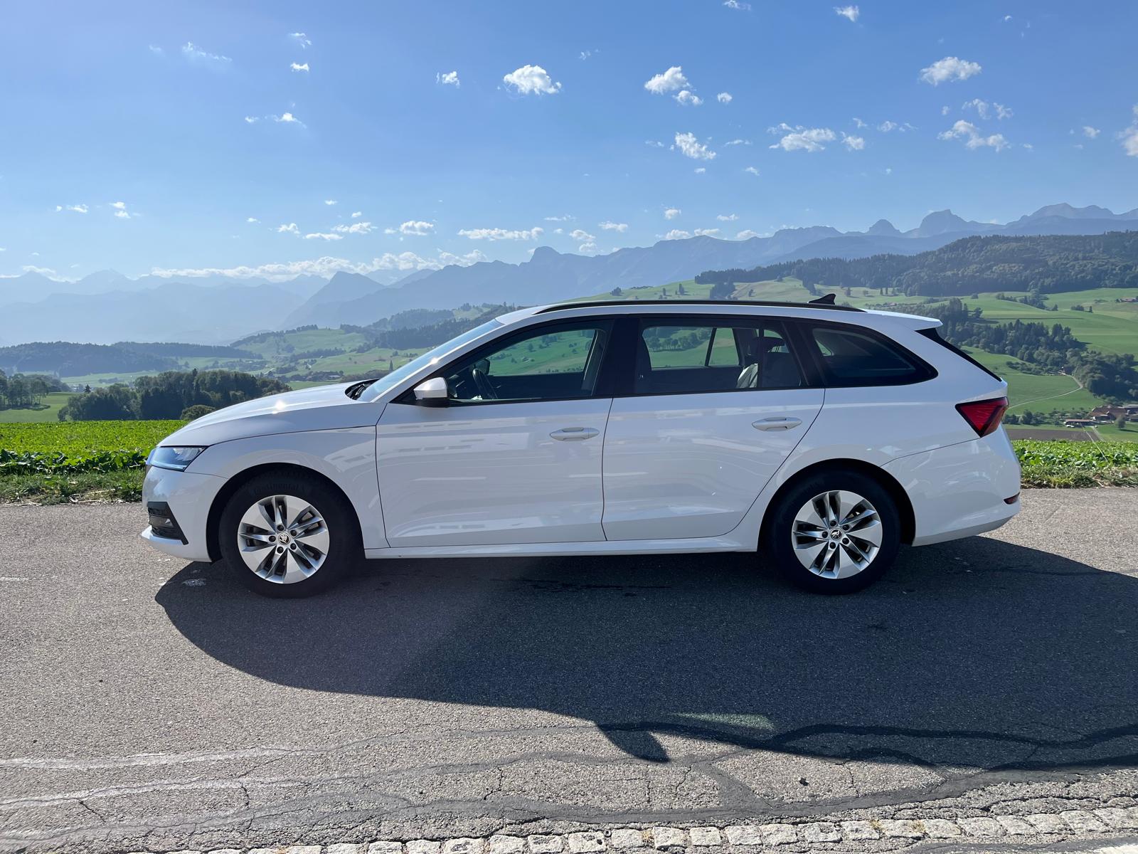SKODA Octavia Combi 2.0 TDI DSG Ambition 4x4-image-1