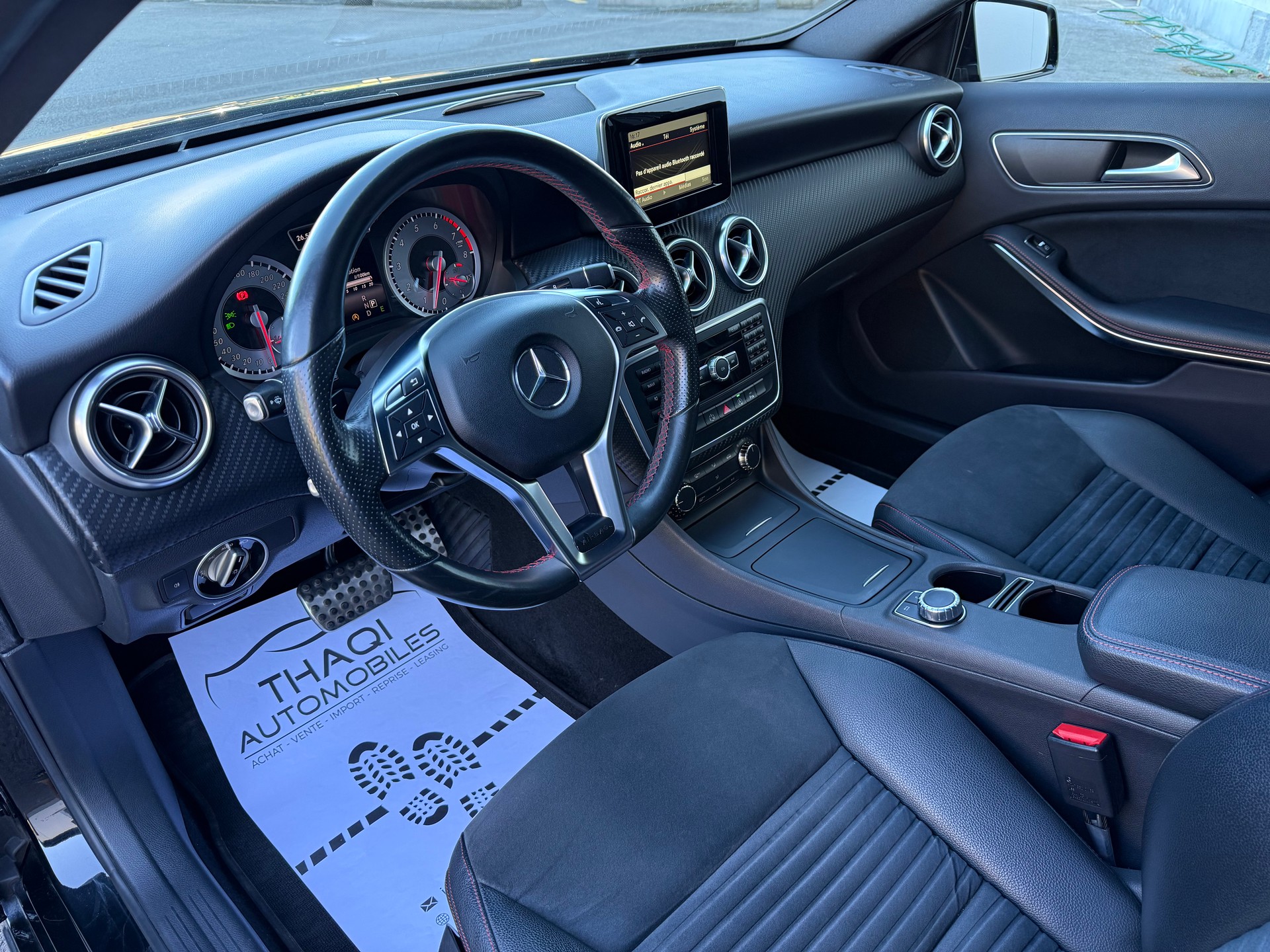 MERCEDES-BENZ A 200 AMG Line 7G-DCT-image-15