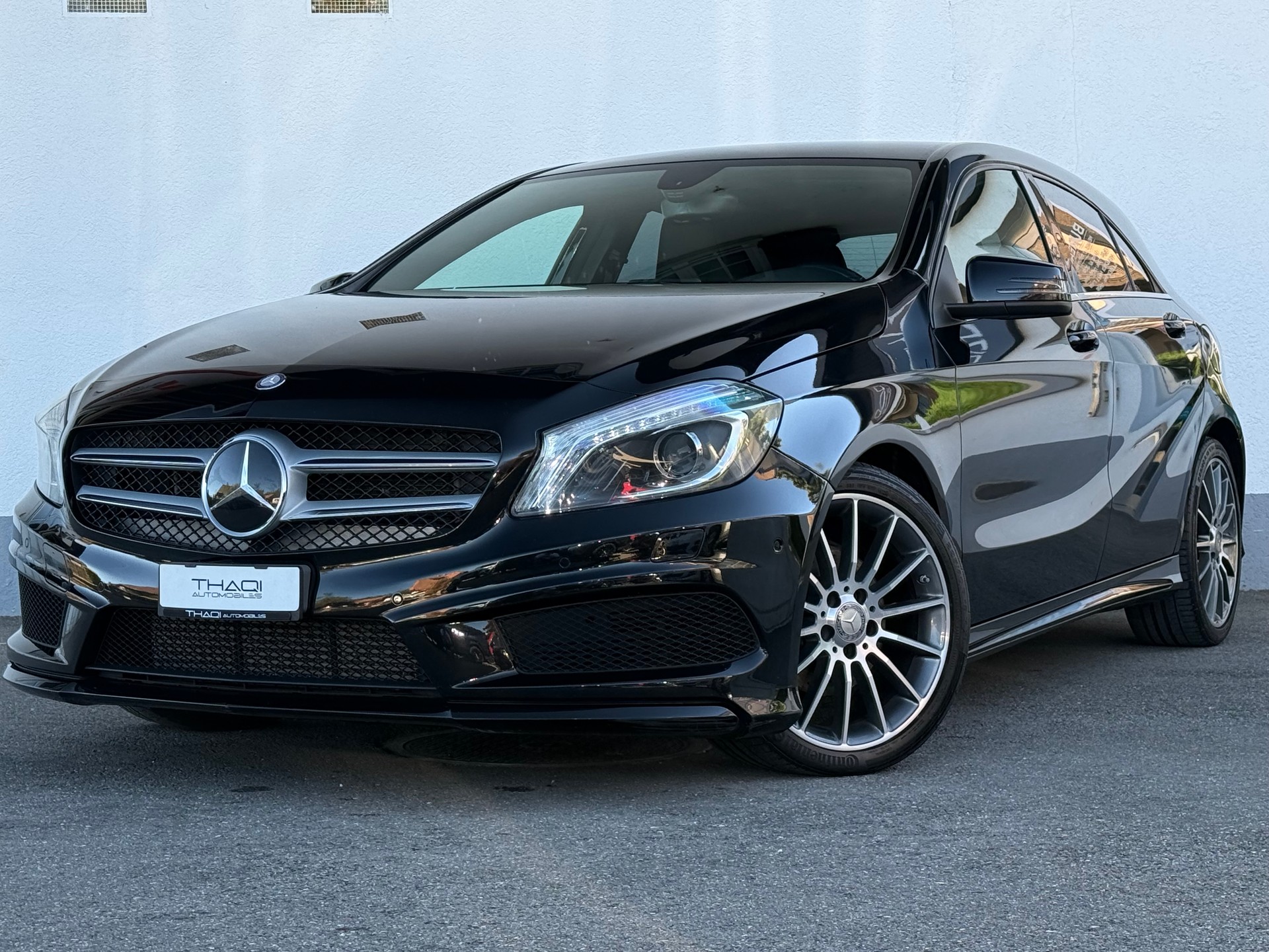 MERCEDES-BENZ A 200 AMG Line 7G-DCT-image-2