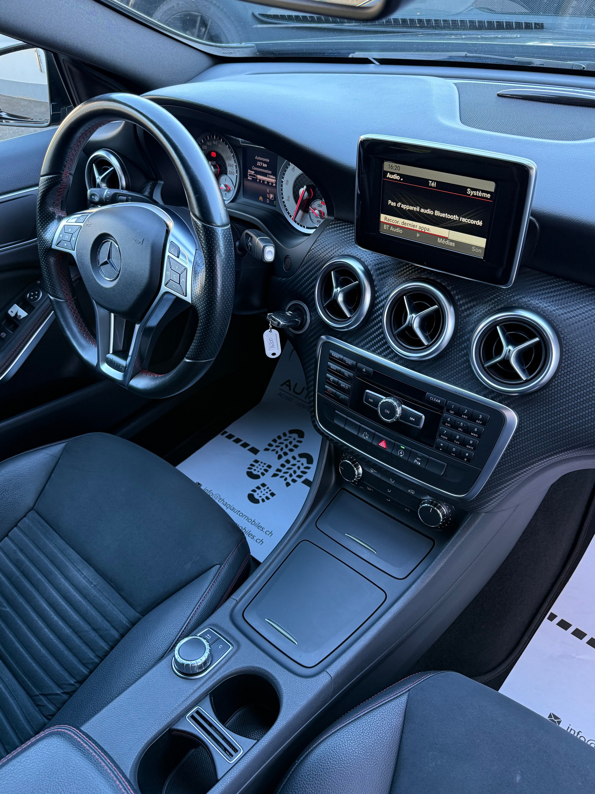 MERCEDES-BENZ A 200 AMG Line 7G-DCT-image-24