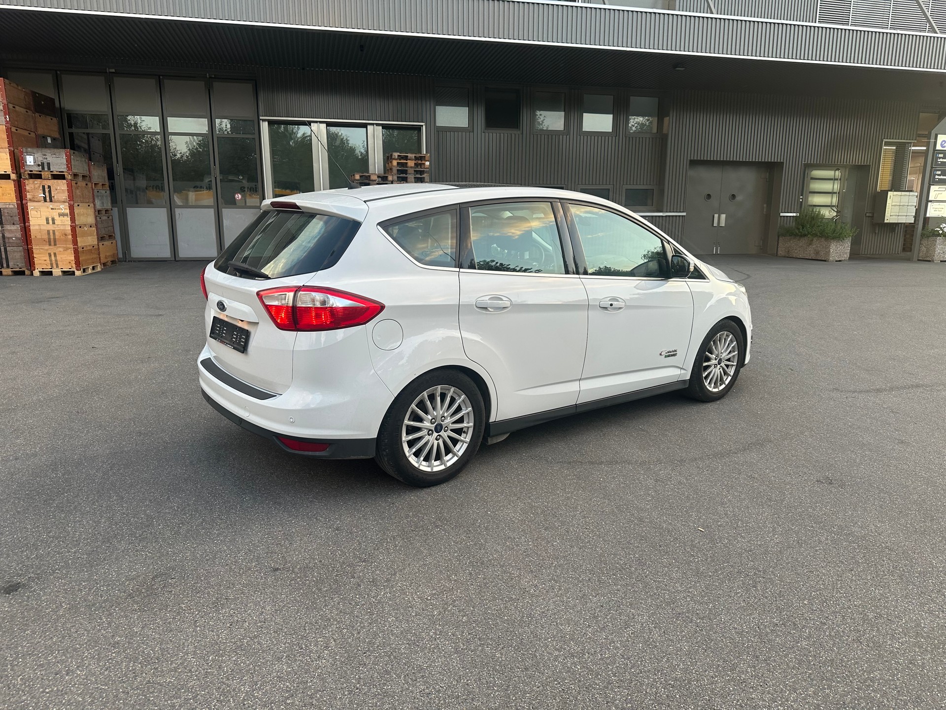 FORD C-Max 2.0 PHEV Energi CVT-image-5