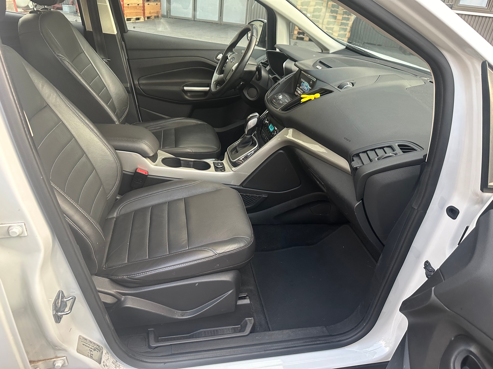 FORD C-Max 2.0 PHEV Energi CVT-image-8