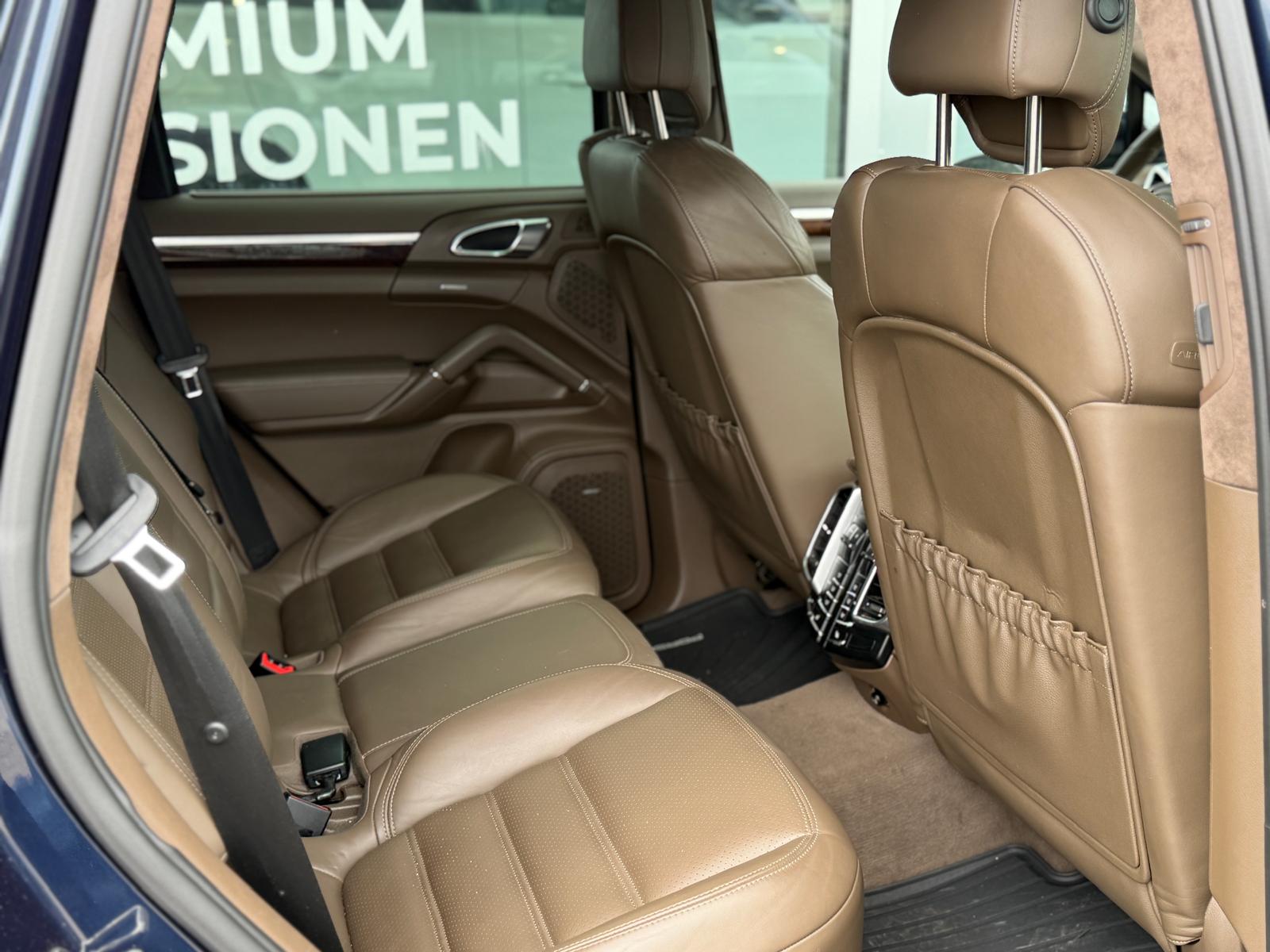 PORSCHE Cayenne S-image-15