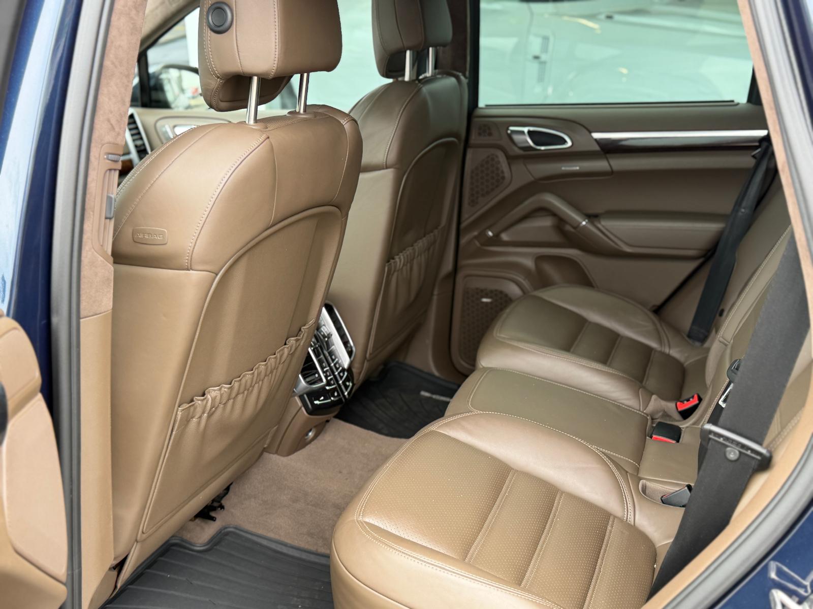 PORSCHE Cayenne S-image-11