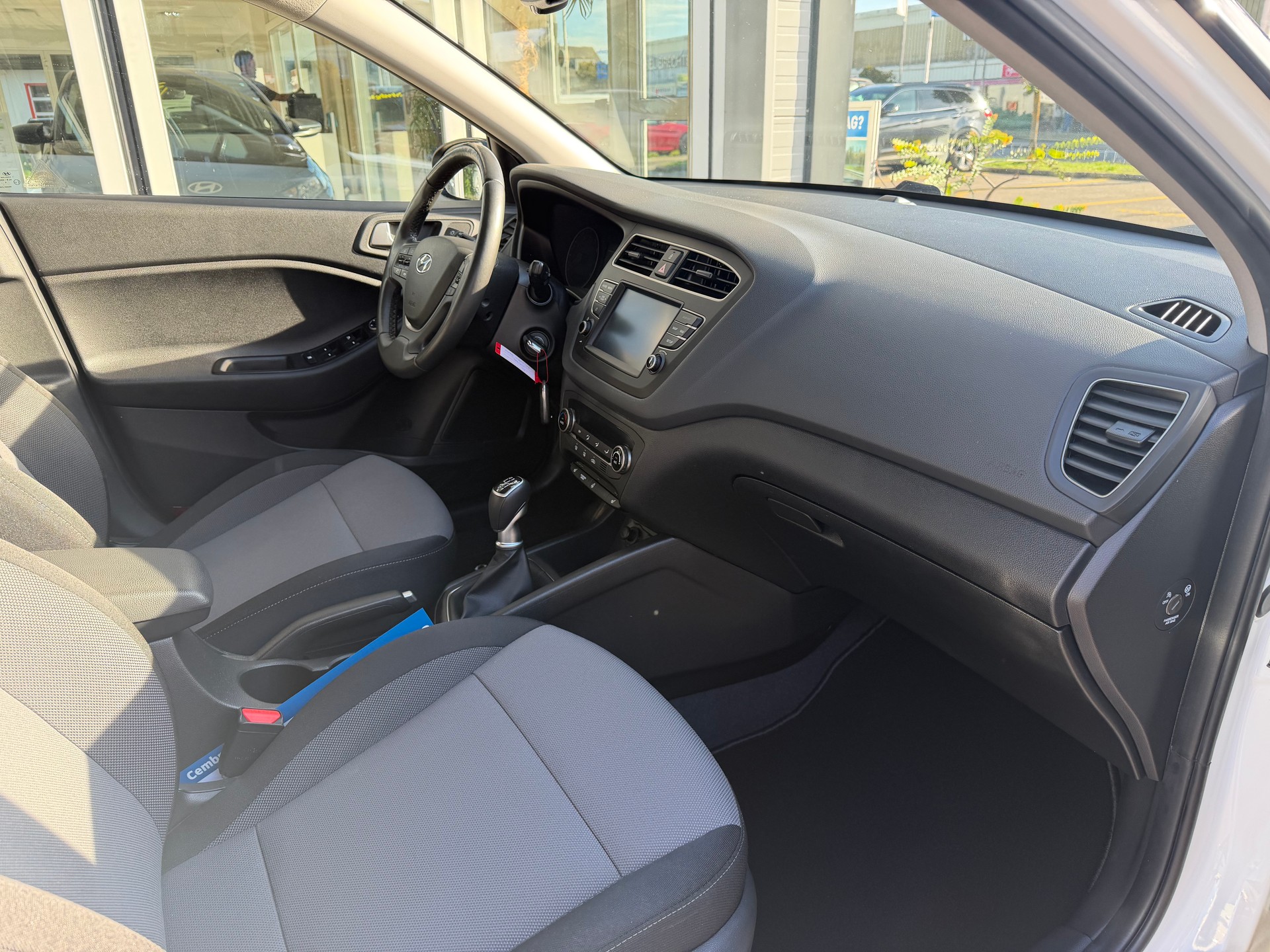 HYUNDAI i20 1.0 T-GDi Amplia-image-10