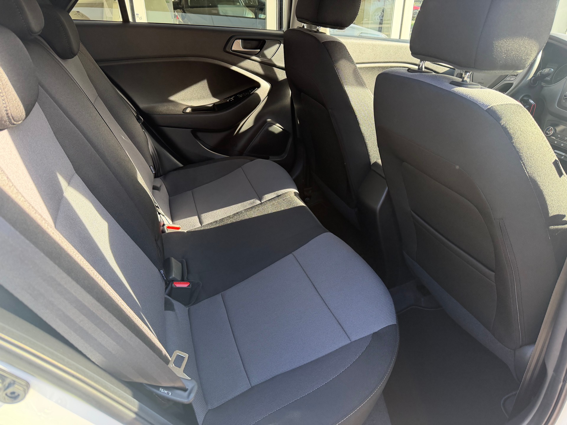 HYUNDAI i20 1.0 T-GDi Amplia-image-8