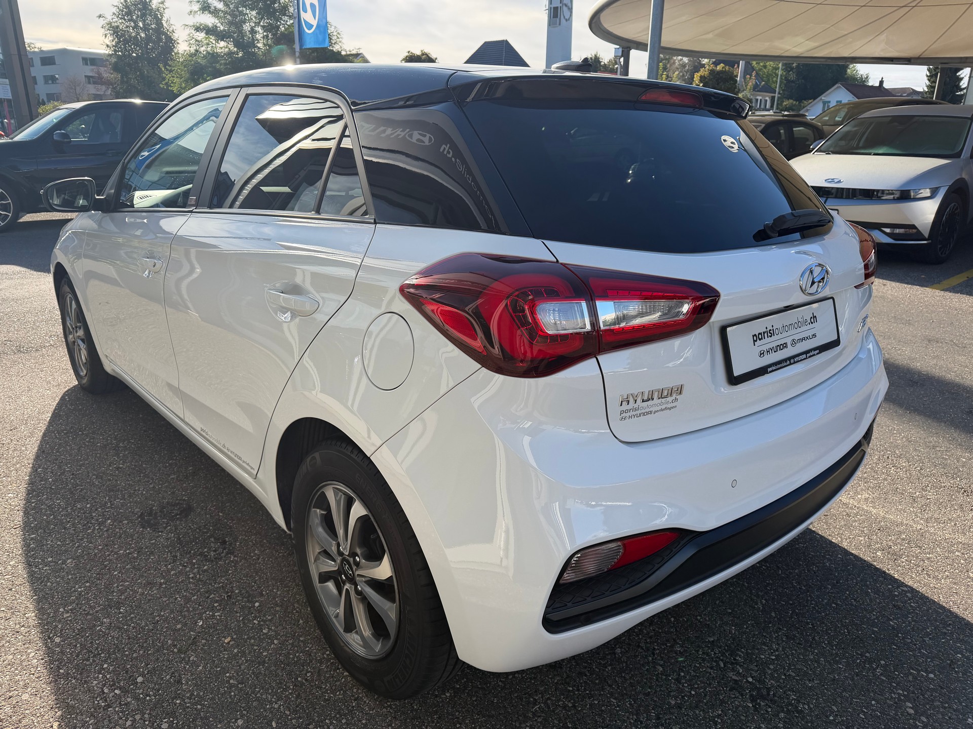 HYUNDAI i20 1.0 T-GDi Amplia-image-6