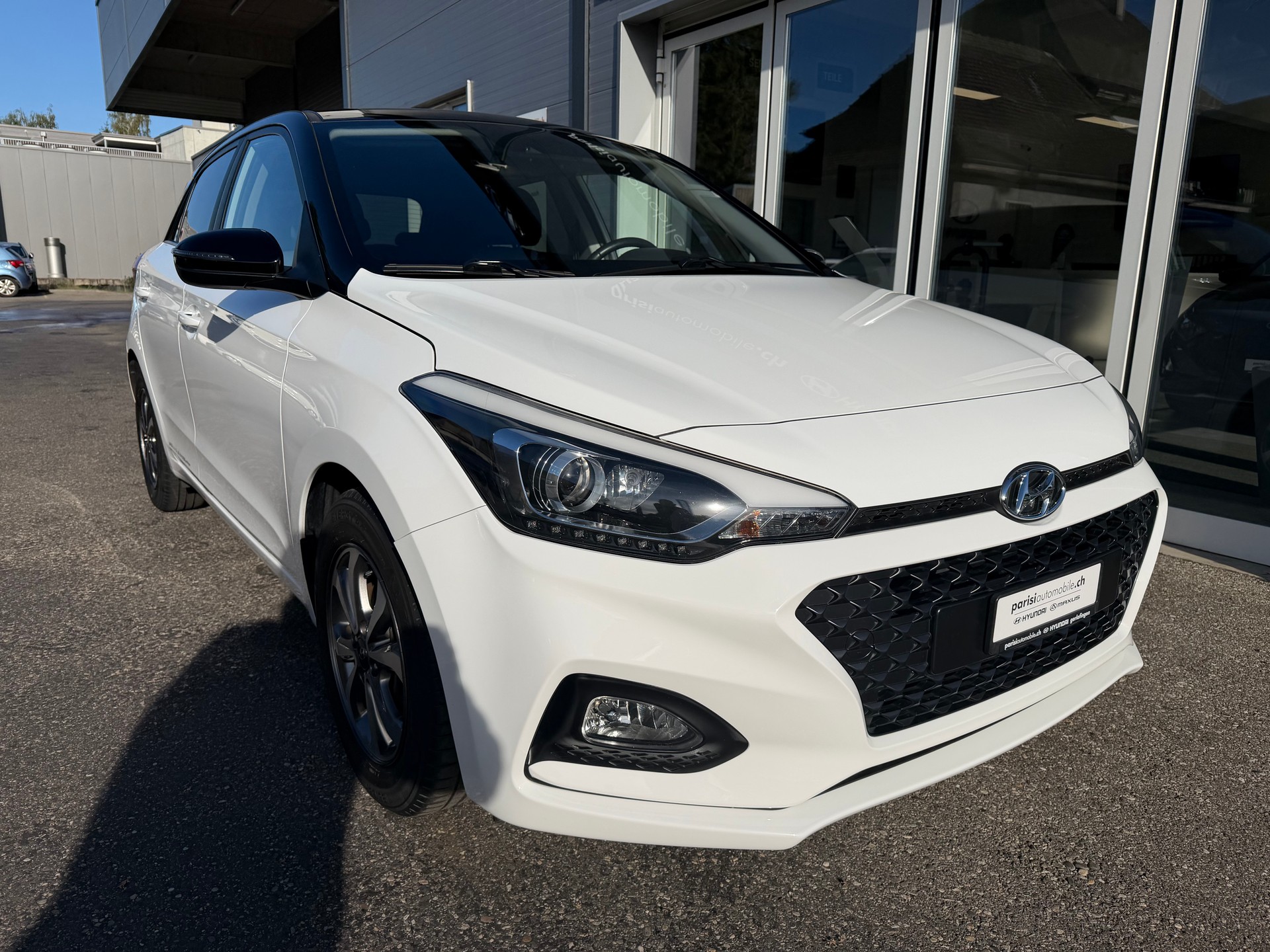 HYUNDAI i20 1.0 T-GDi Amplia-image-0