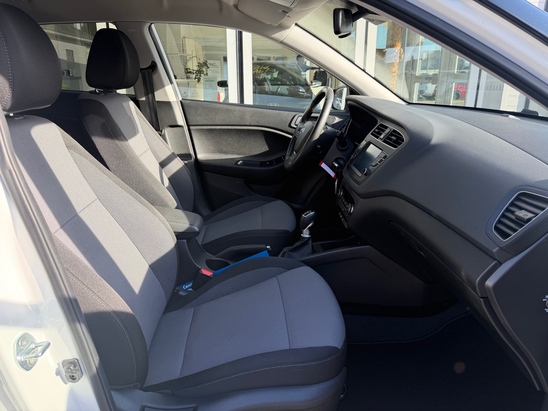 HYUNDAI i20 1.0 T-GDi Amplia-image-11