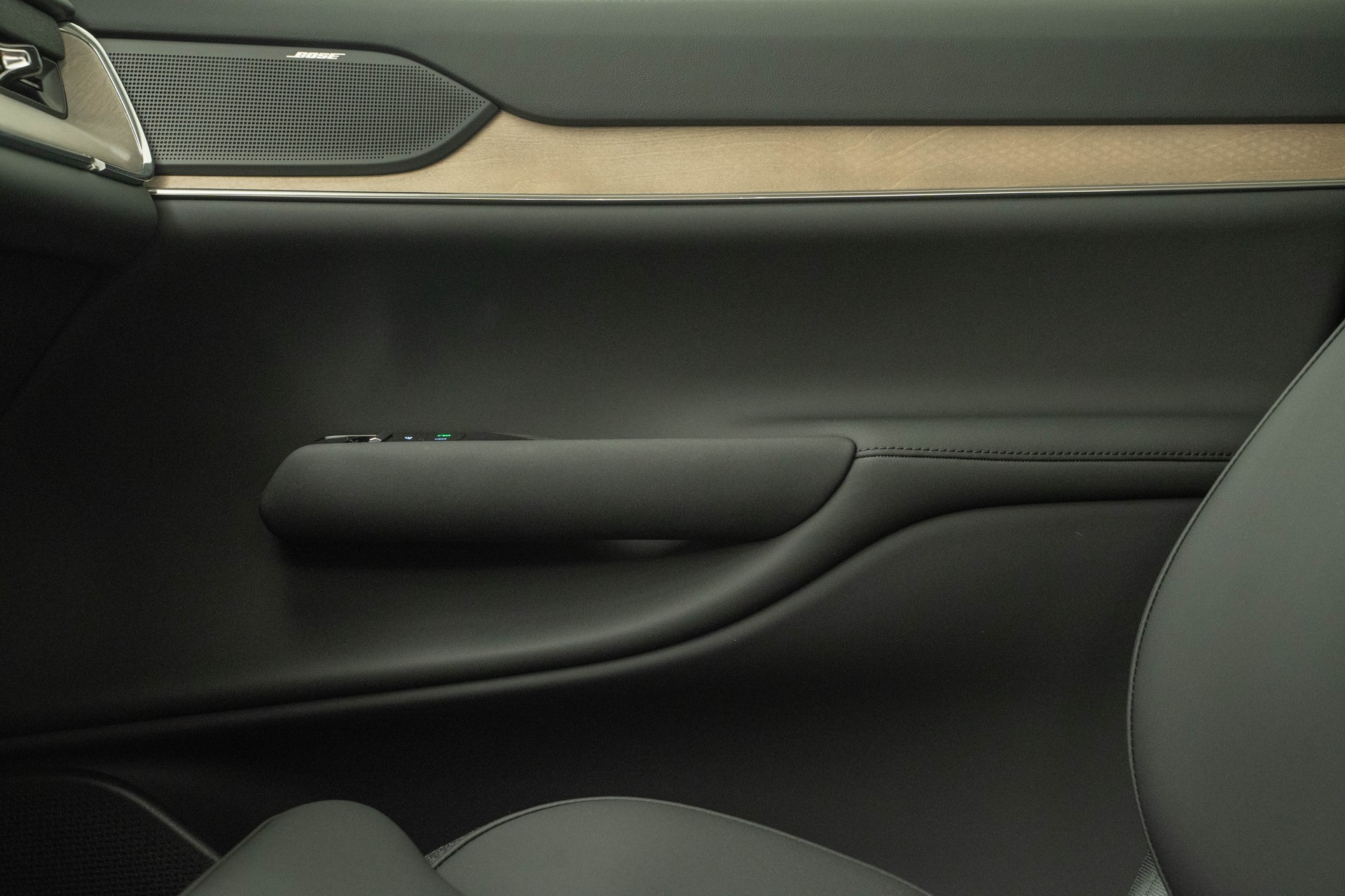 VOLVO EX90 Twin Ultra AWD-image-13
