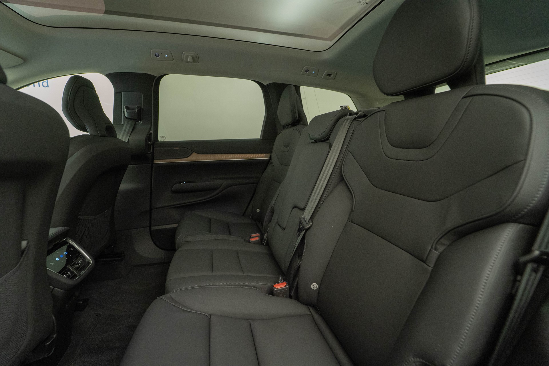 VOLVO EX90 Twin Ultra AWD-image-8