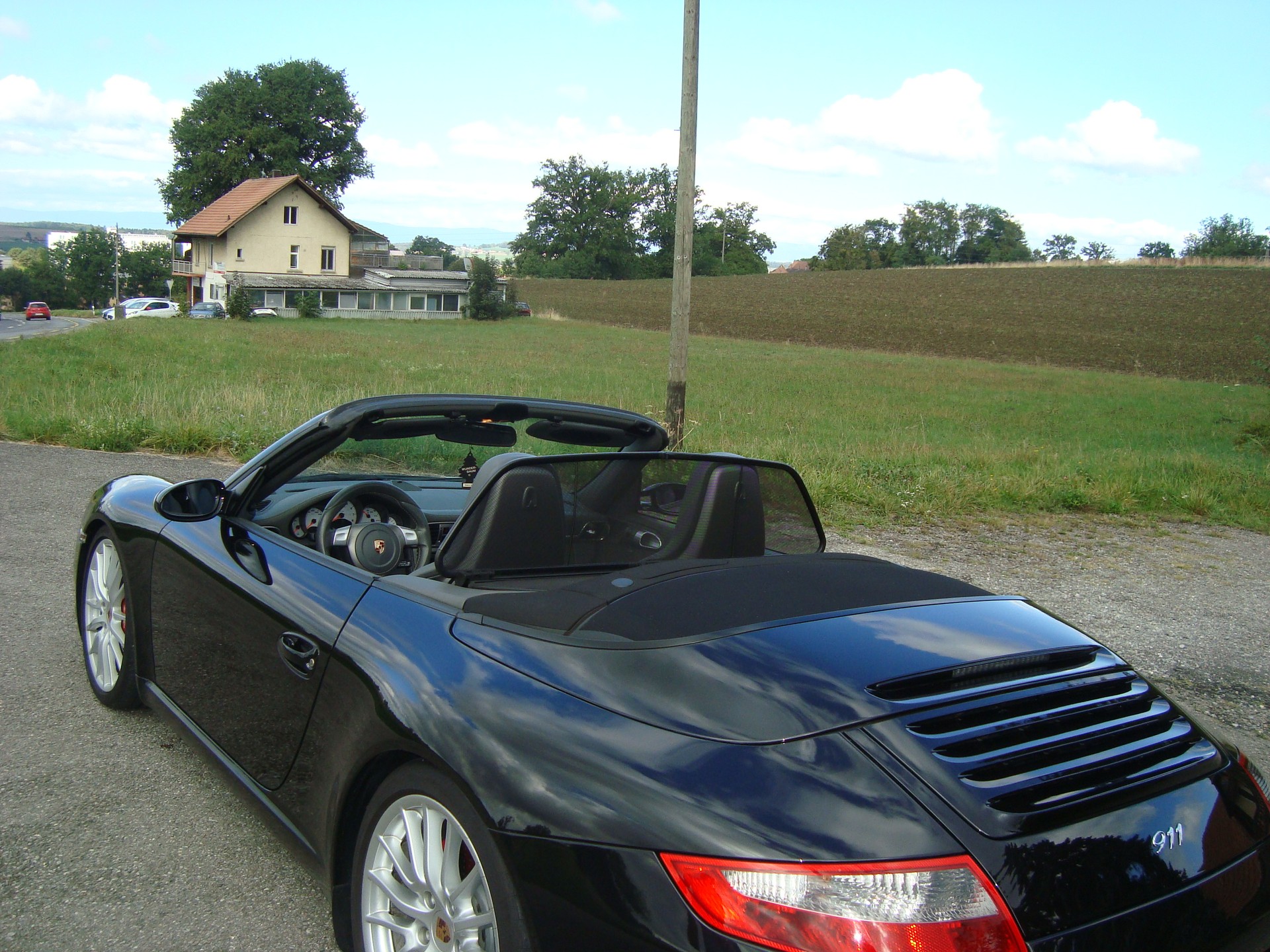 PORSCHE 911 Cabrio Carrera S-image-8