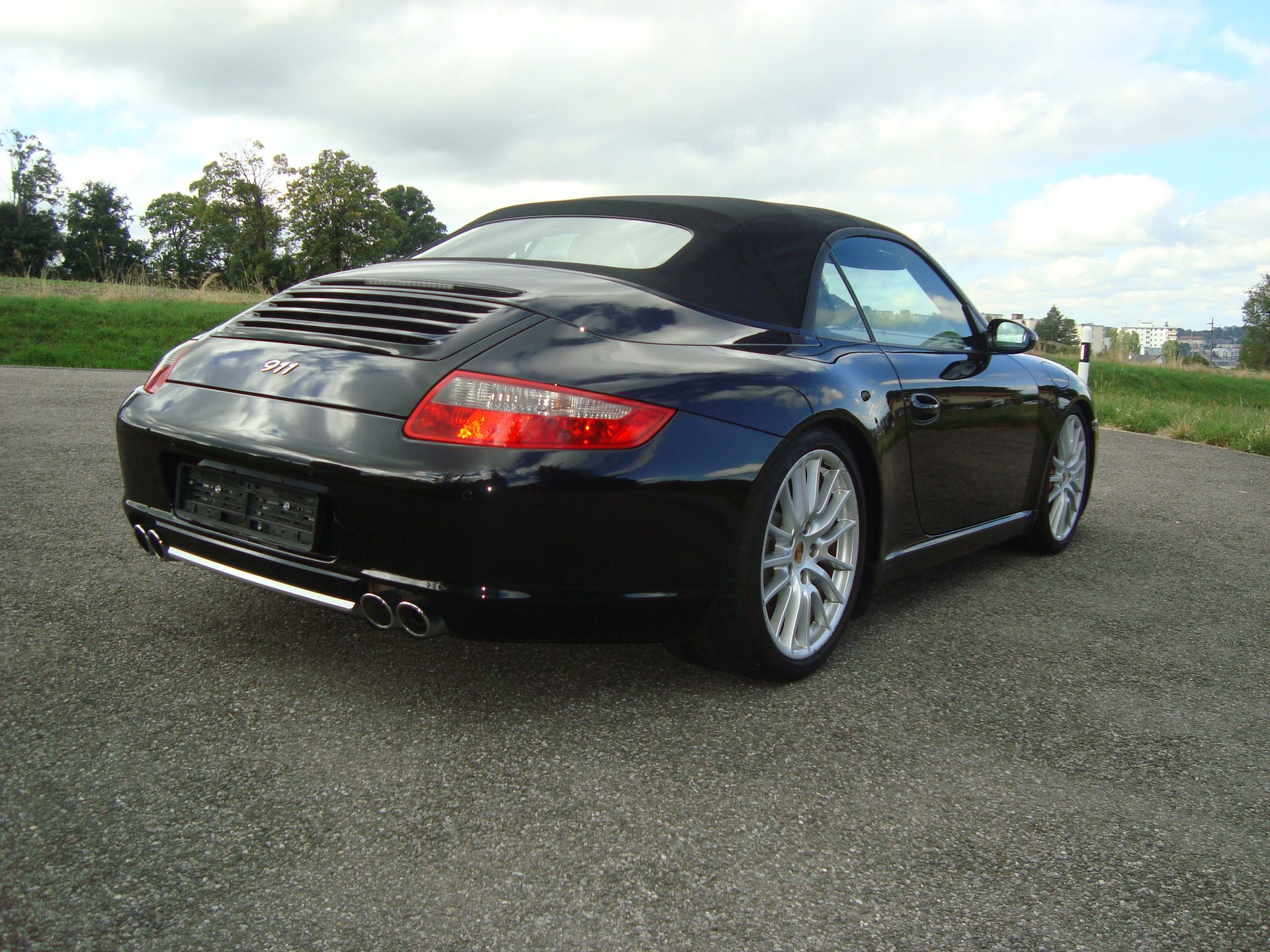 PORSCHE 911 Cabrio Carrera S-image-3