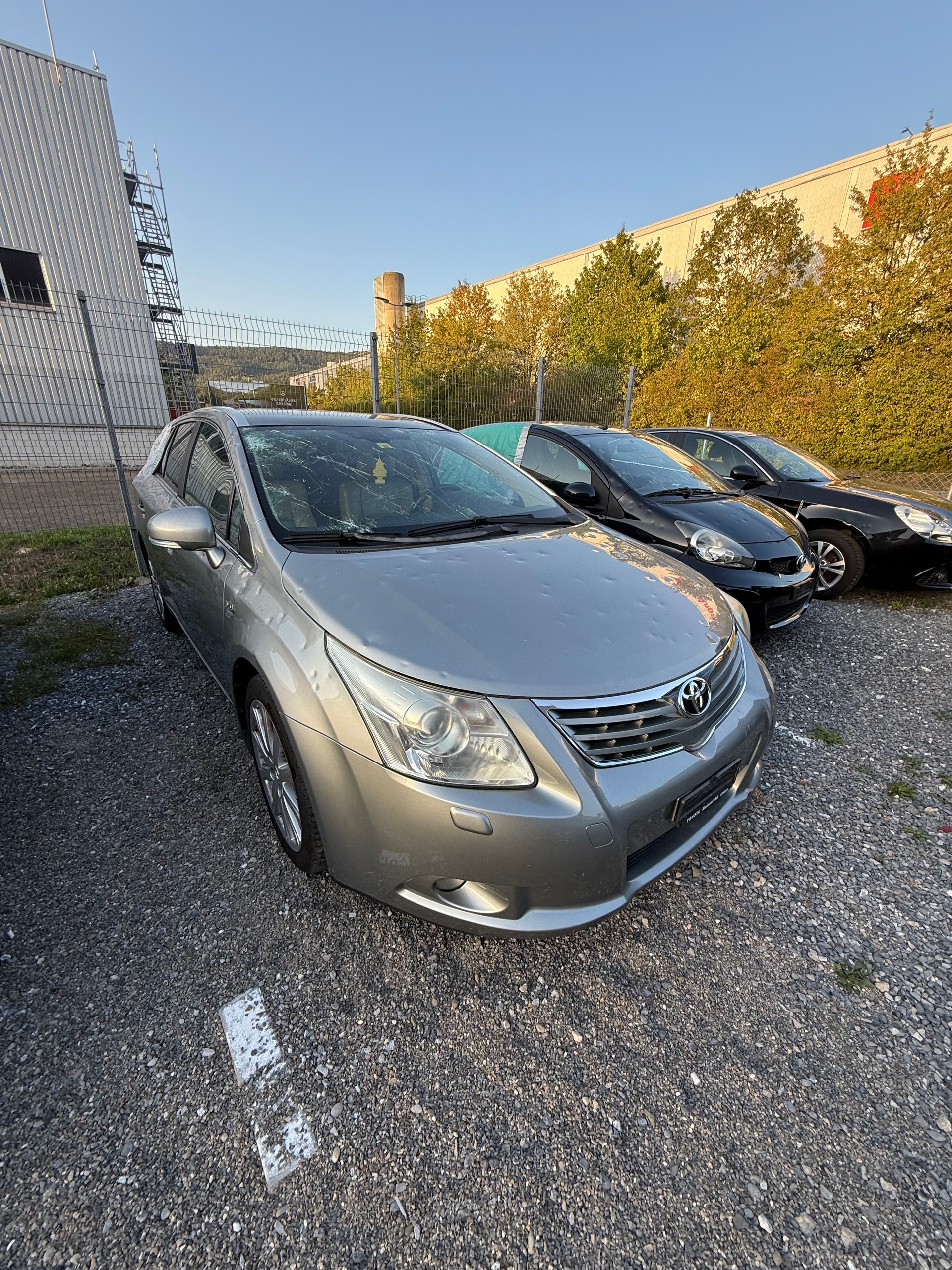 TOYOTA Avensis Sportswagon 2.2D-CAT Linea Sol Premium-image-2
