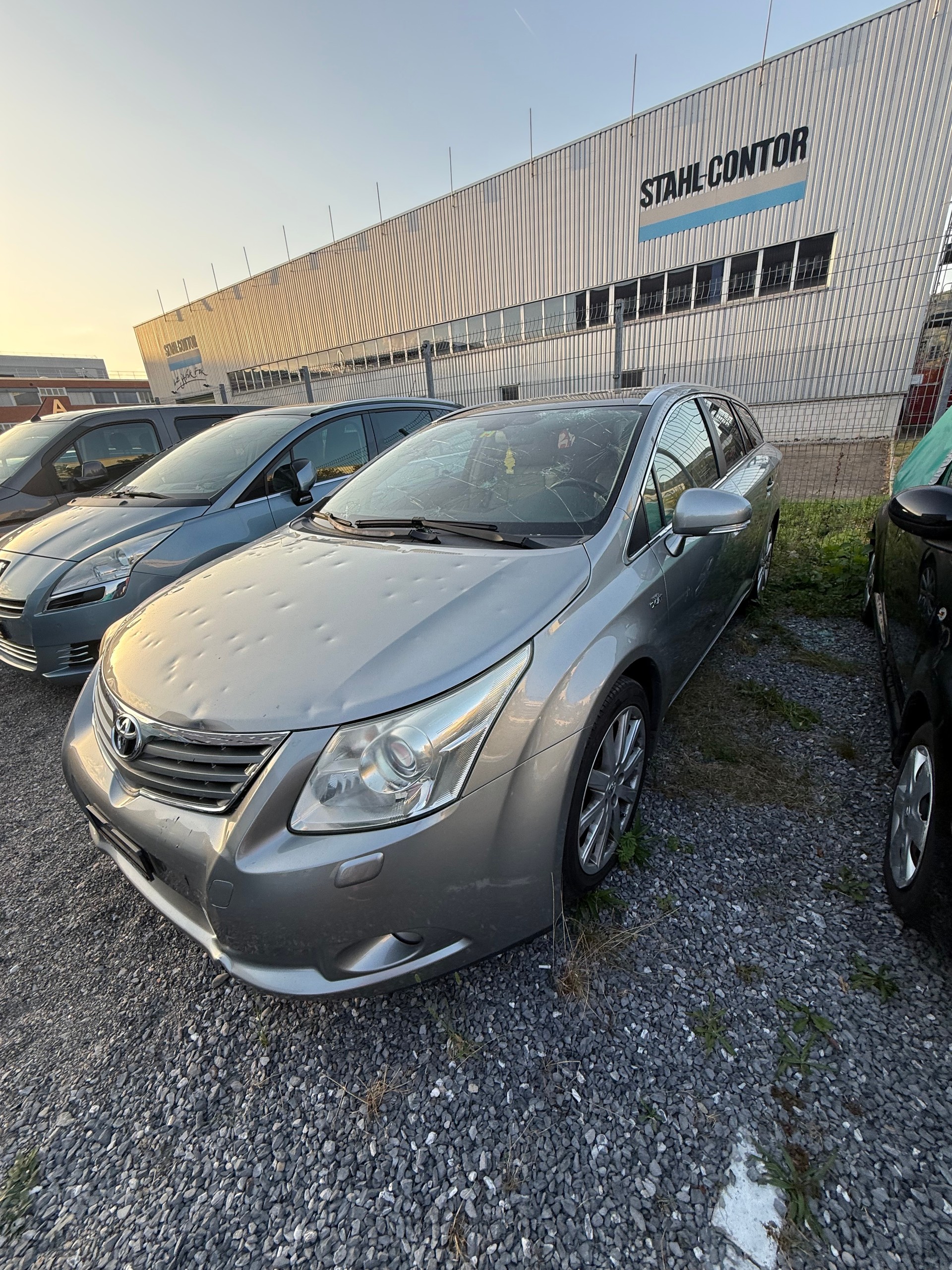 TOYOTA Avensis Sportswagon 2.2D-CAT Linea Sol Premium-image-1