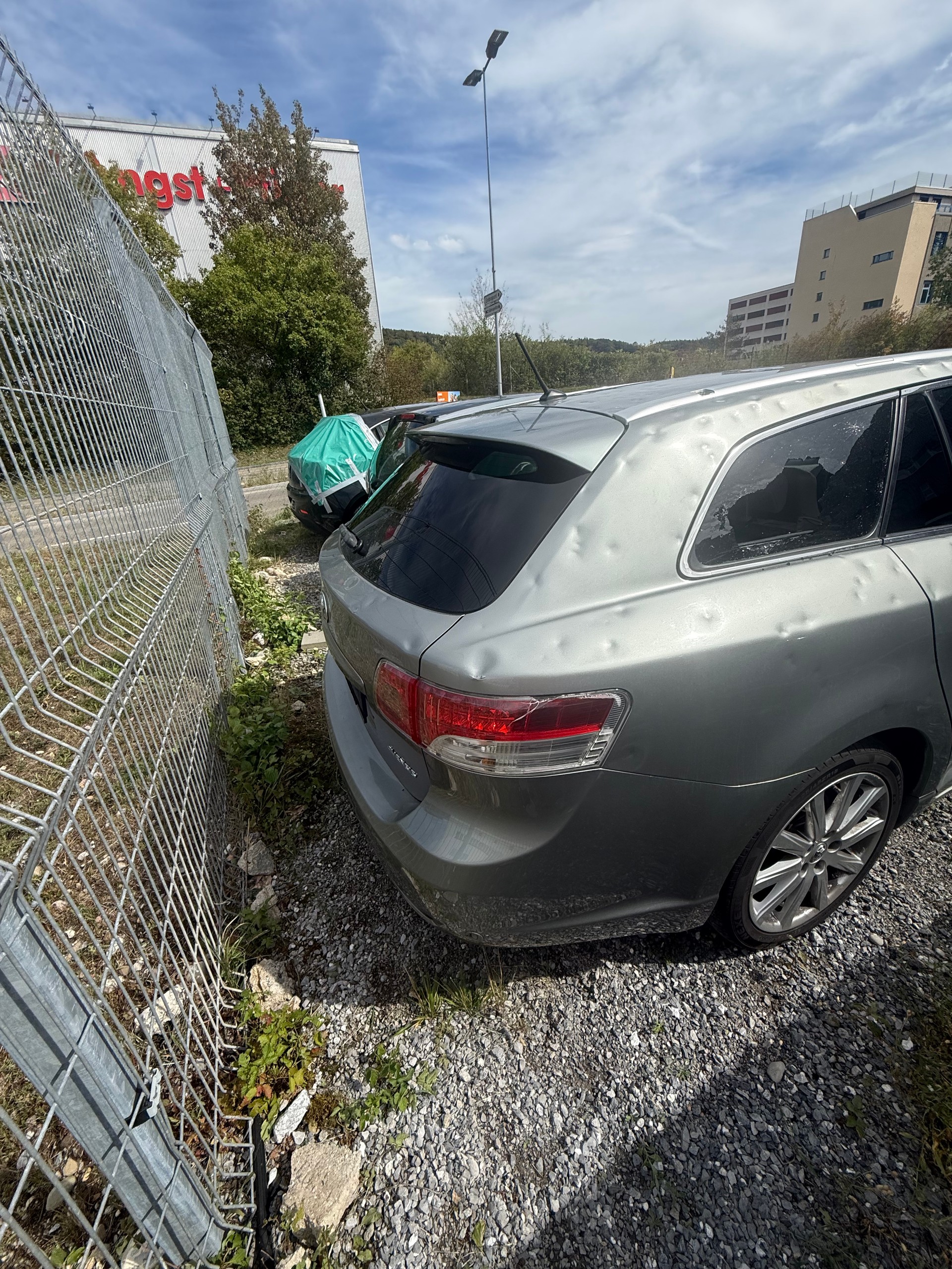 TOYOTA Avensis Sportswagon 2.2D-CAT Linea Sol Premium-image-5