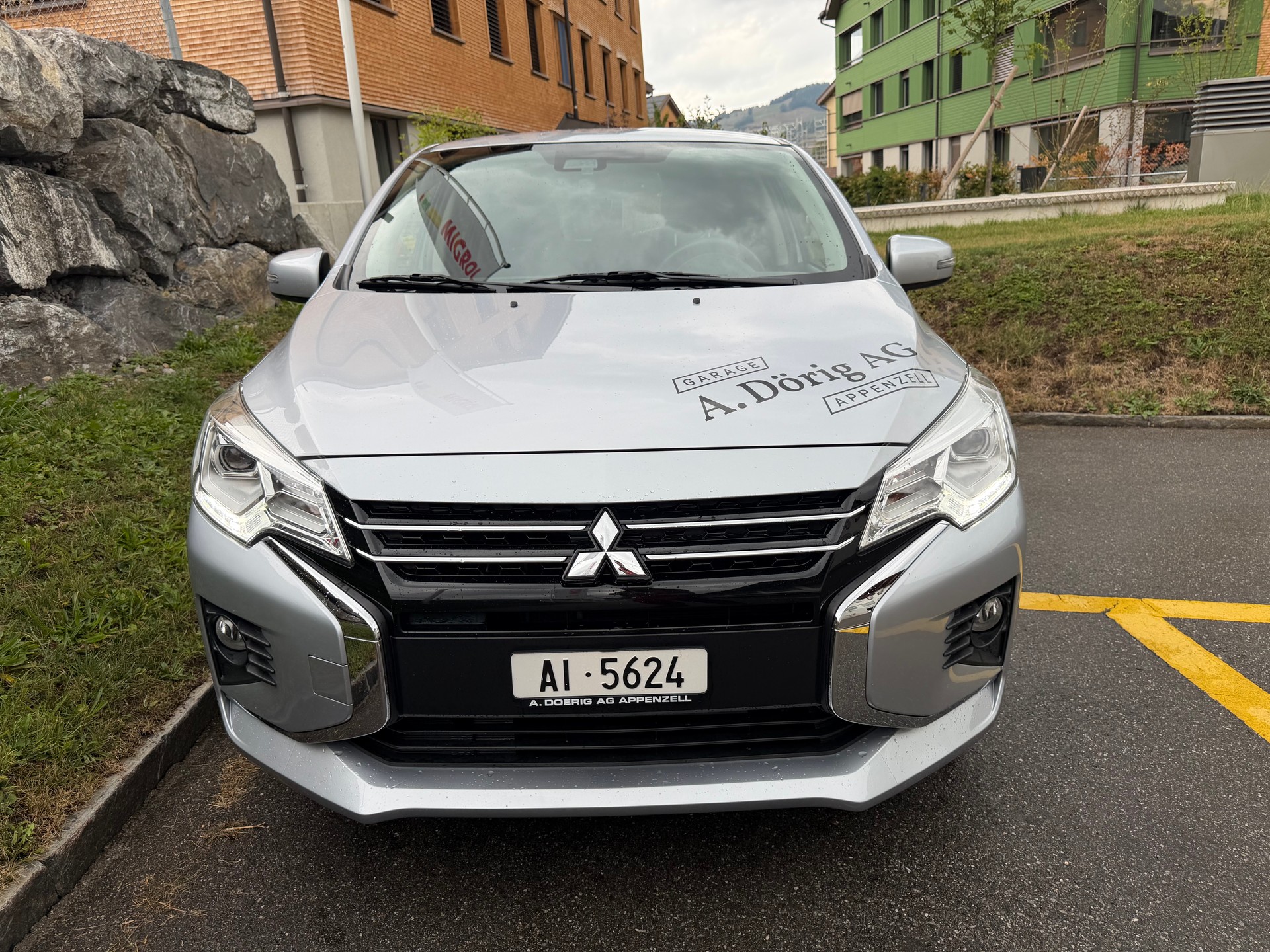 MITSUBISHI Space Star 1.2 CVT Intense+-image-2