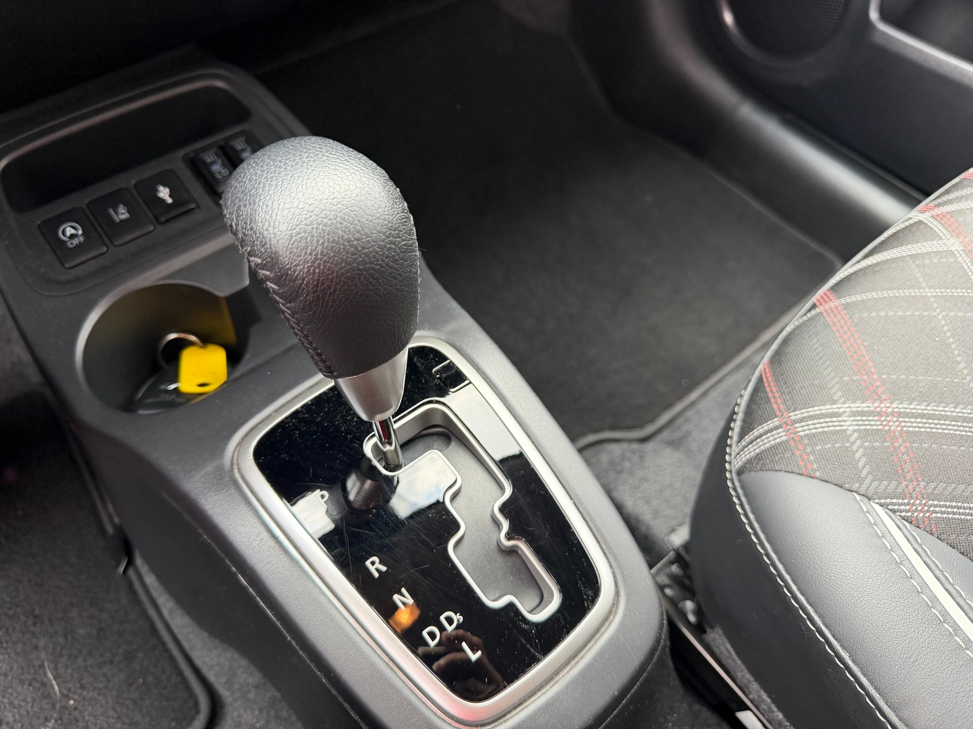 MITSUBISHI Space Star 1.2 CVT Intense+-image-14