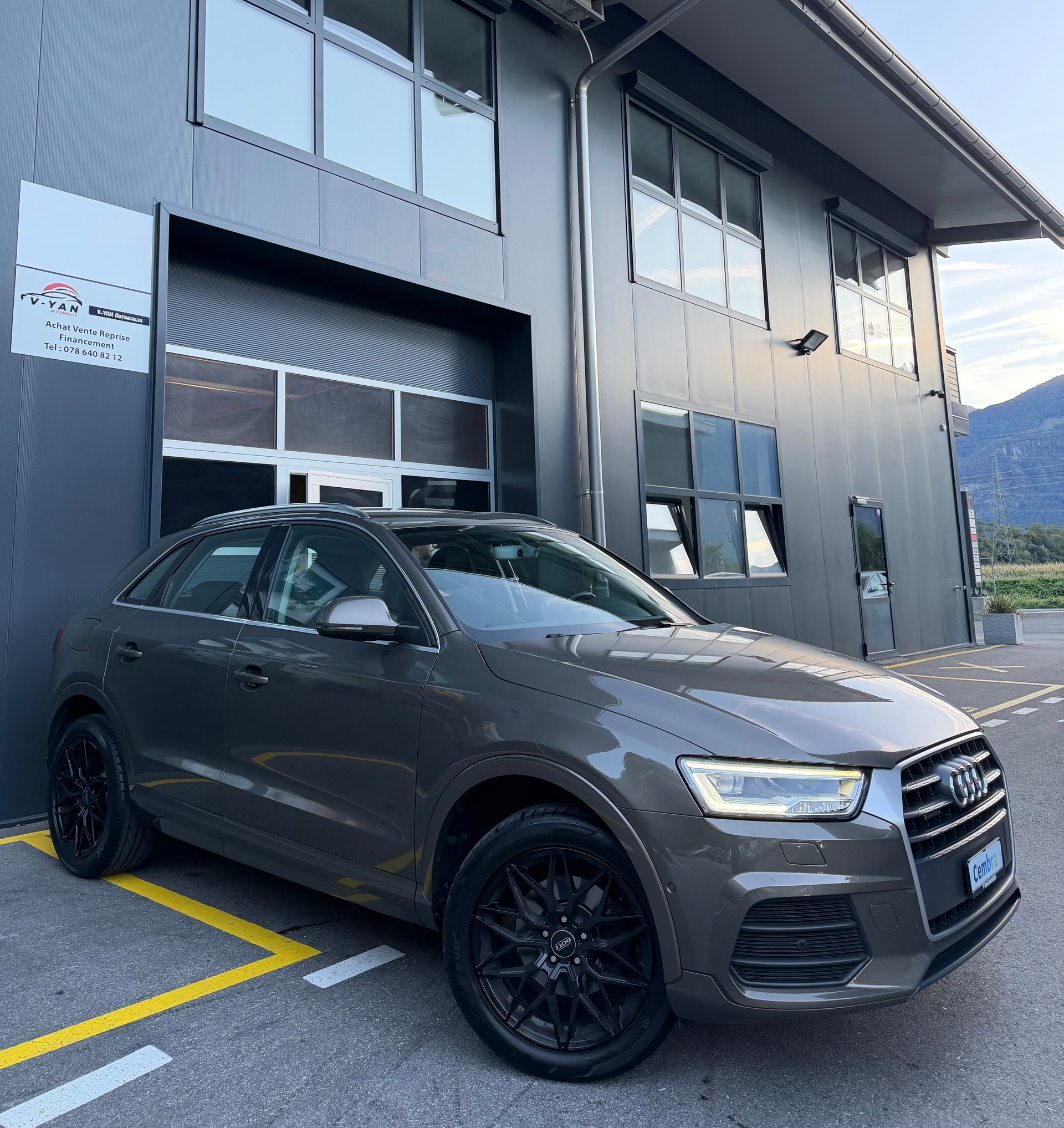 AUDI Q3 2.0 TFSI sport quattro S-tronic-image-1