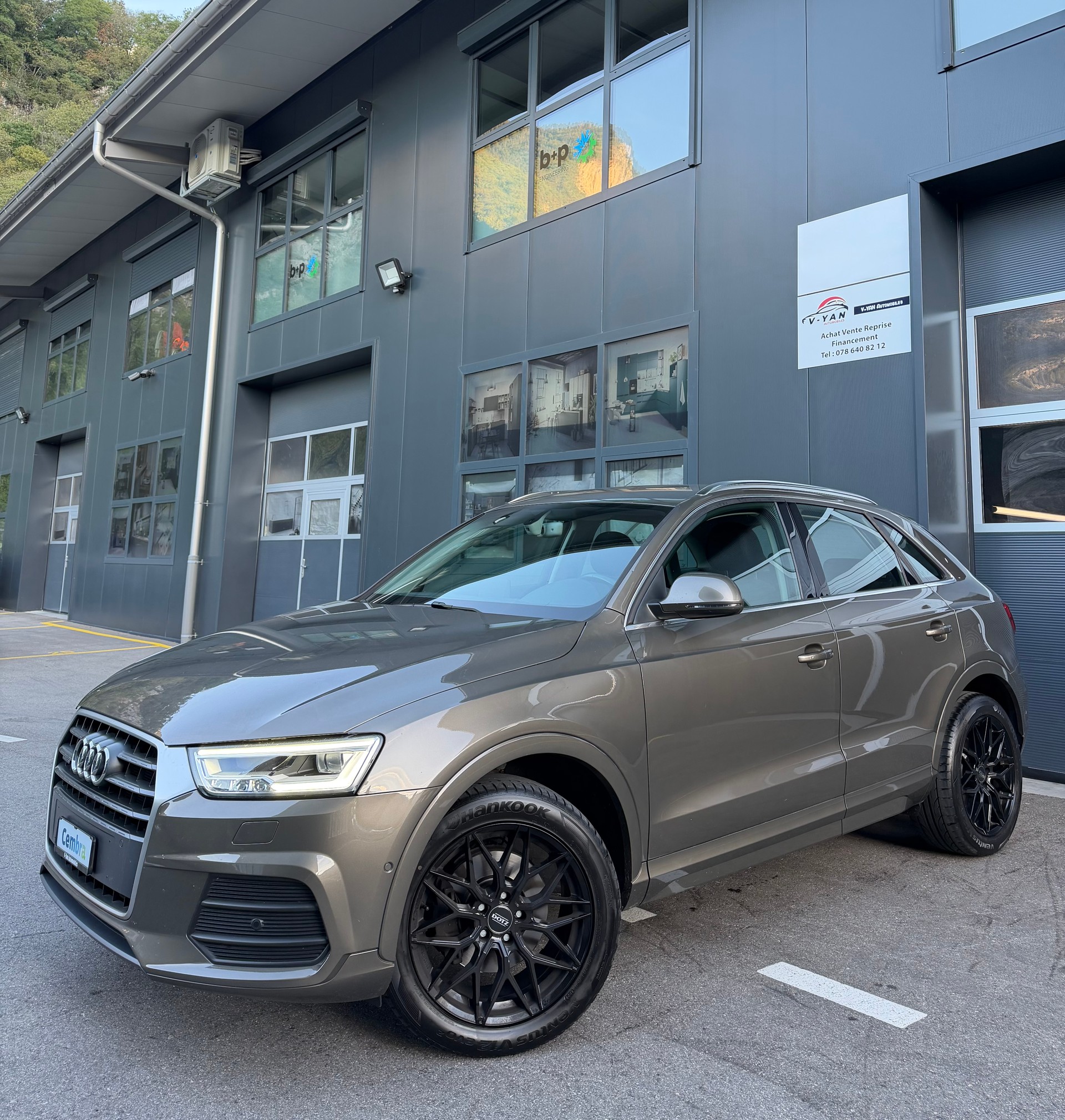 AUDI Q3 2.0 TFSI sport quattro S-tronic-image-0