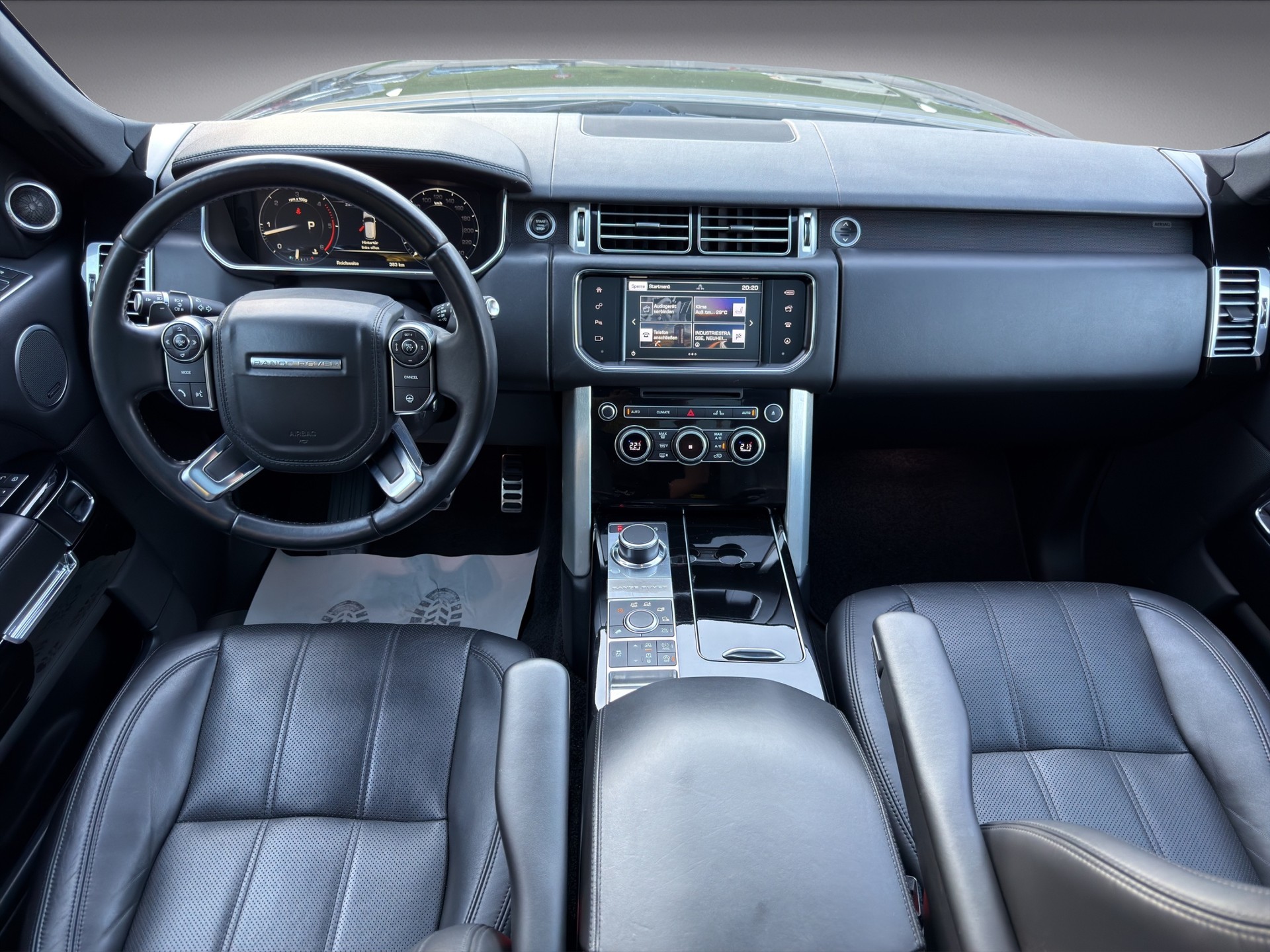 LAND ROVER Range Rover 4.4 SDV8 Vogue Automatic-image-9