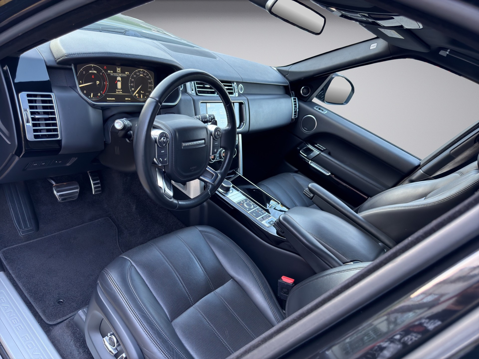LAND ROVER Range Rover 4.4 SDV8 Vogue Automatic-image-8
