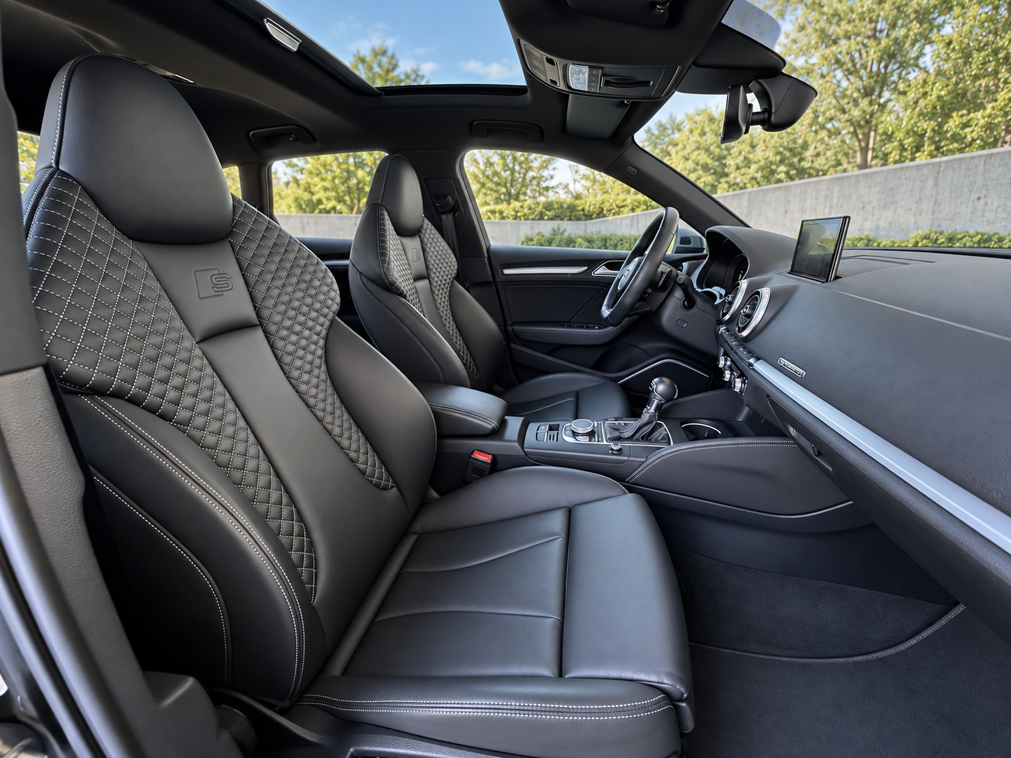 AUDI S3 Sportback 2.0 TFSI quattro S-tronic-image-7