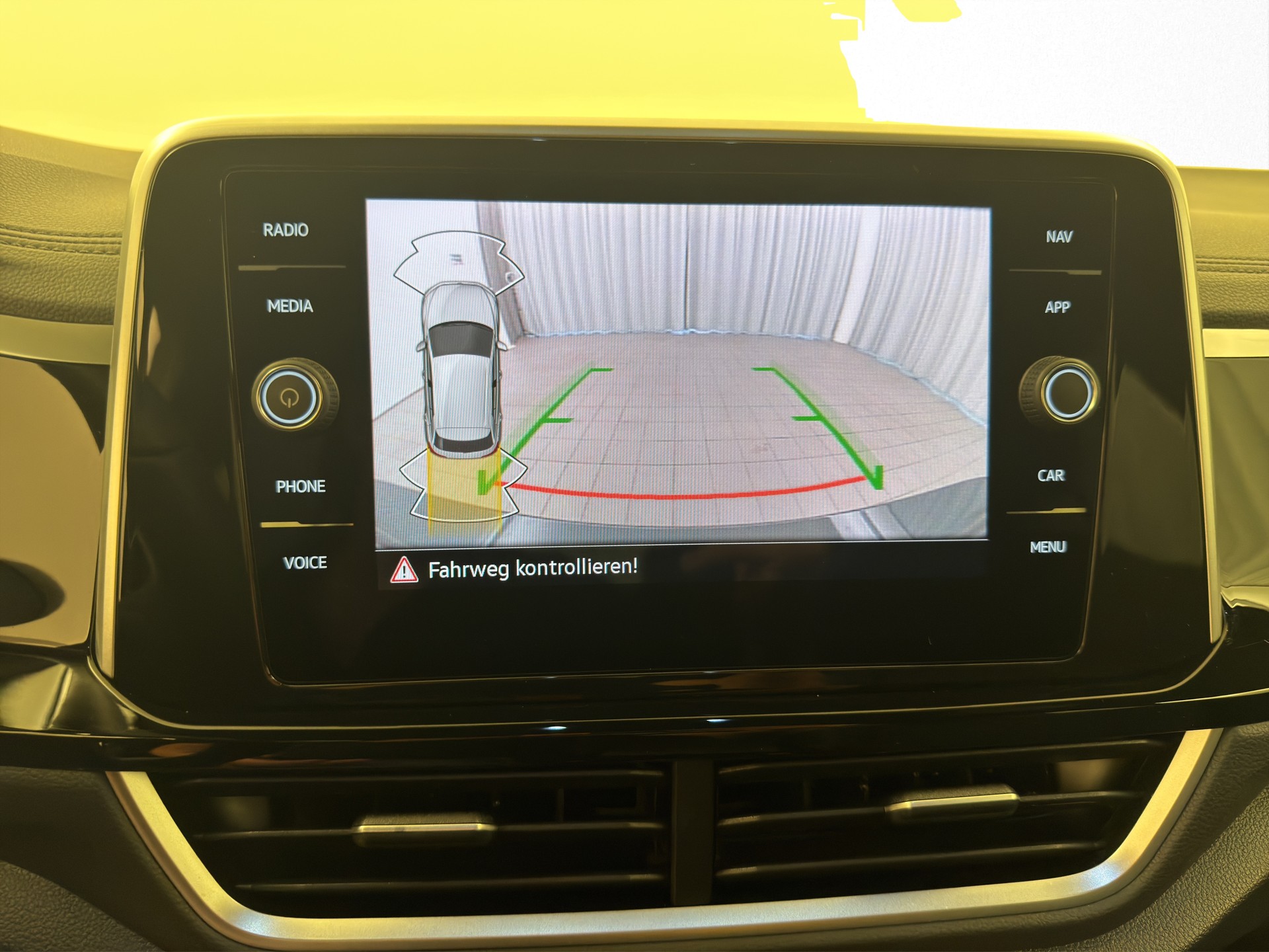 VW T-Roc 1.5 TSI R-Line DSG-image-15