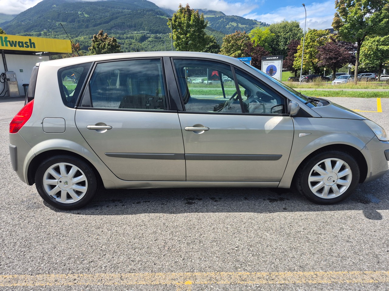 RENAULT Scénic 2.0 16V Fairway Automatic-image-4
