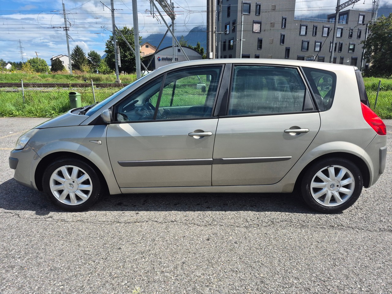 RENAULT Scénic 2.0 16V Fairway Automatic-image-5