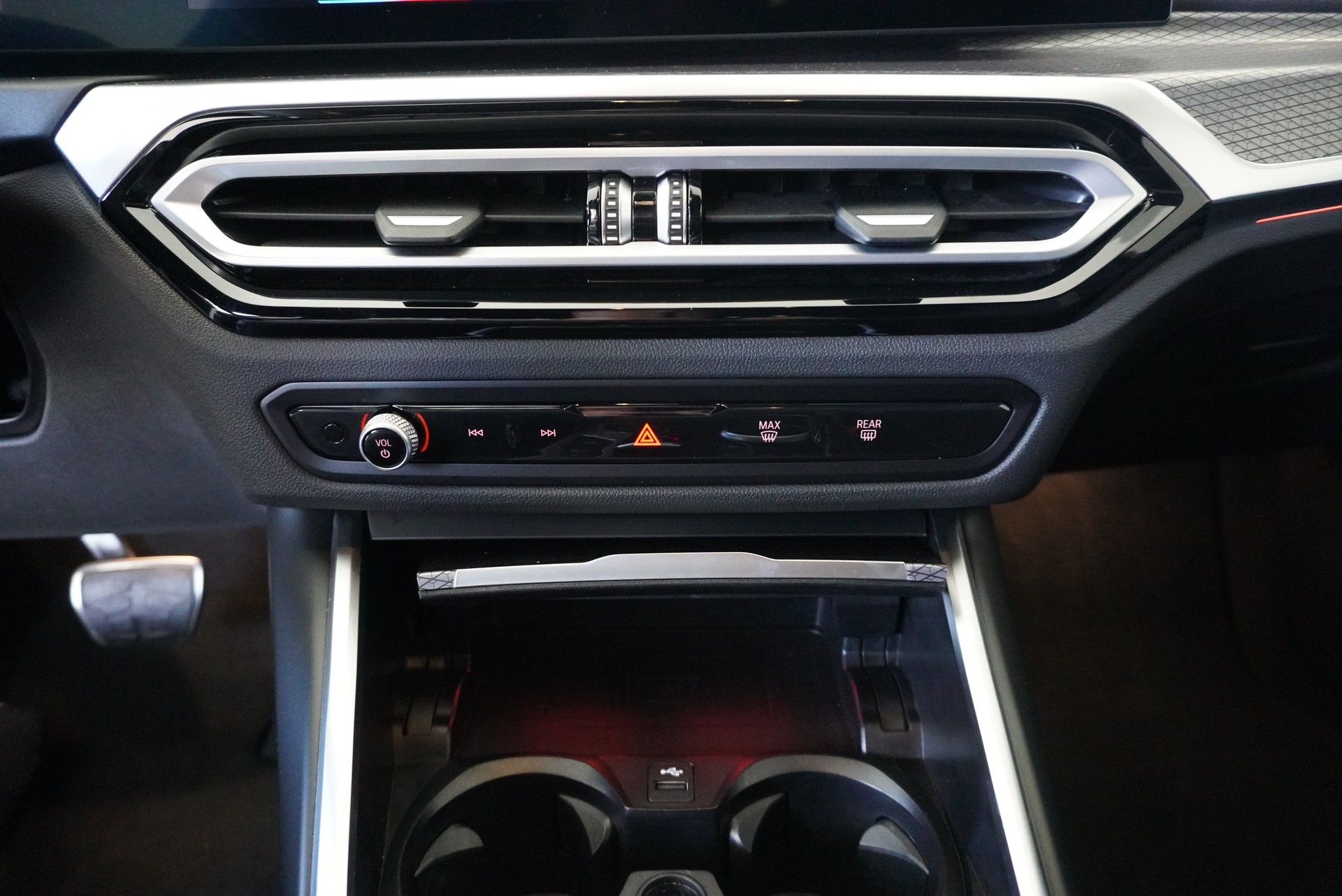 BMW 320d xDrive 48V Touring Steptronic M Sport-image-20