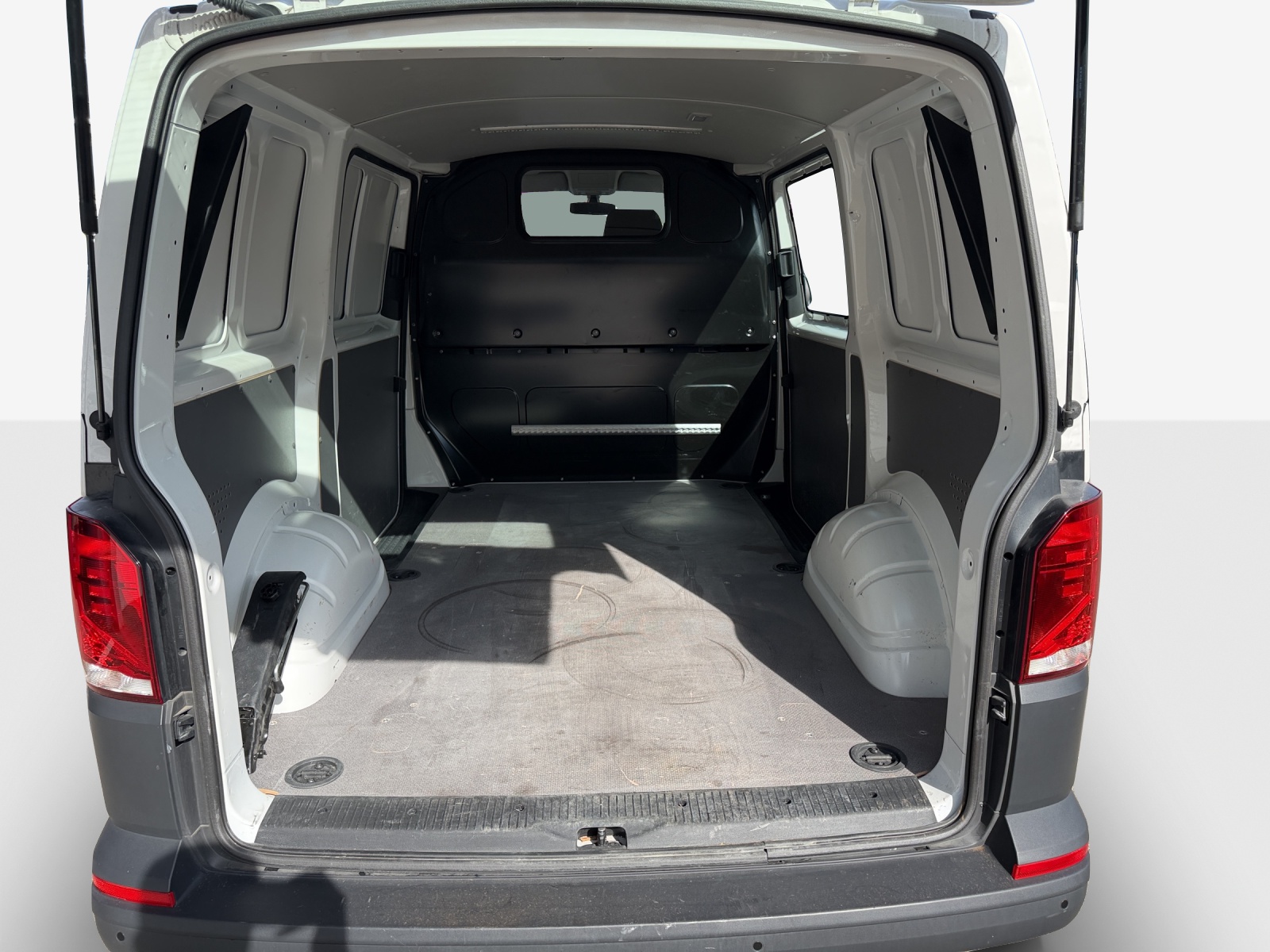 VW T6.1 2.0 TDI-image-12