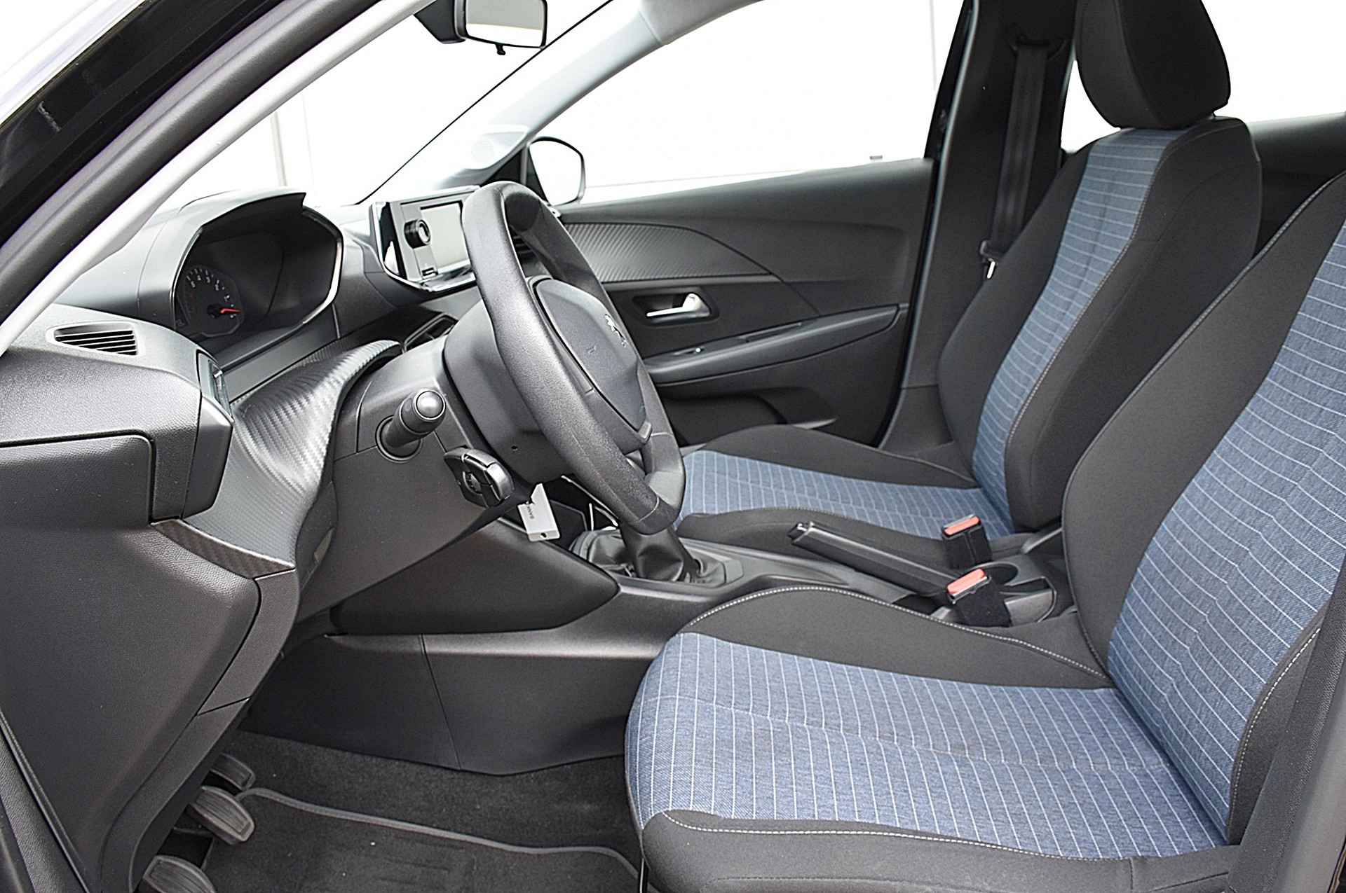 PEUGEOT 208 1.2 PureTech Like-image-6
