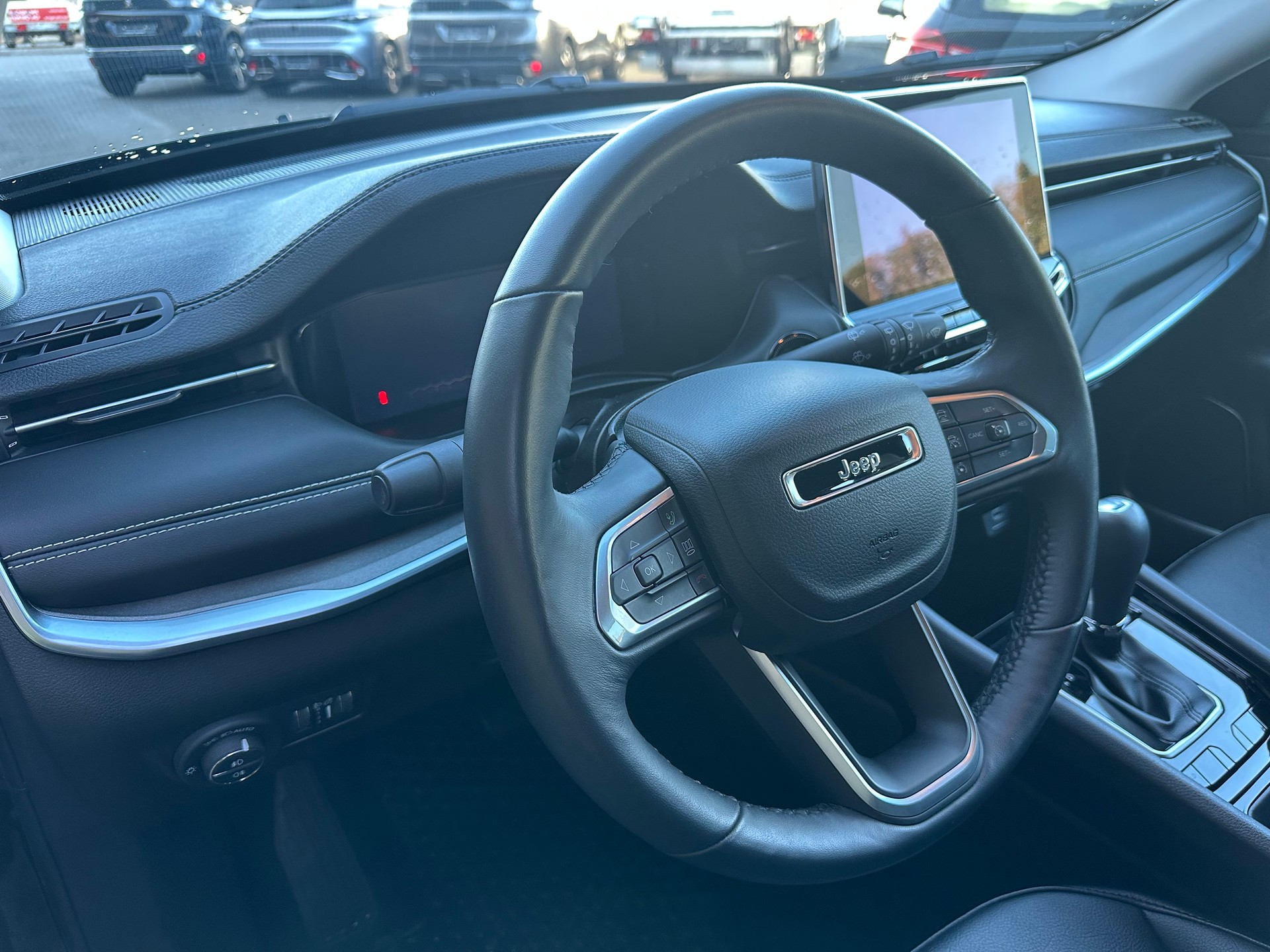 JEEP Compass 4x2 1.5 T MHEV Swiss Altitude-image-5