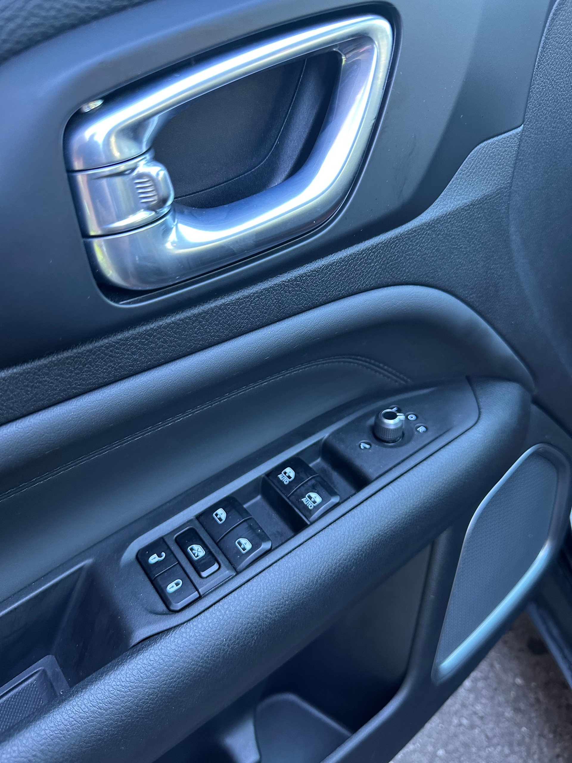 JEEP Compass 4x2 1.5 T MHEV Swiss Altitude-image-10