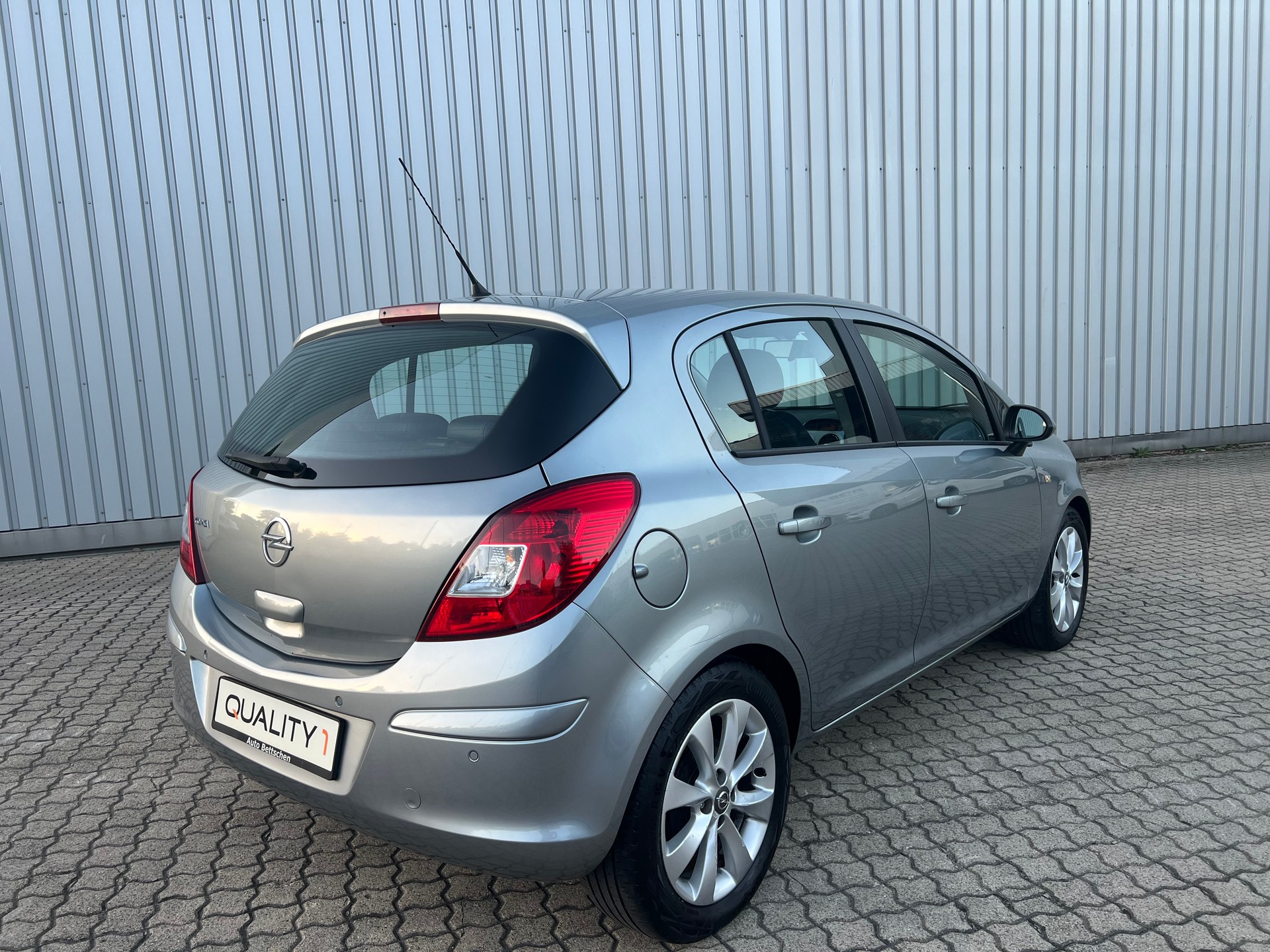 OPEL Corsa 1.4 TP Anniversary Edition Automatic-image-4