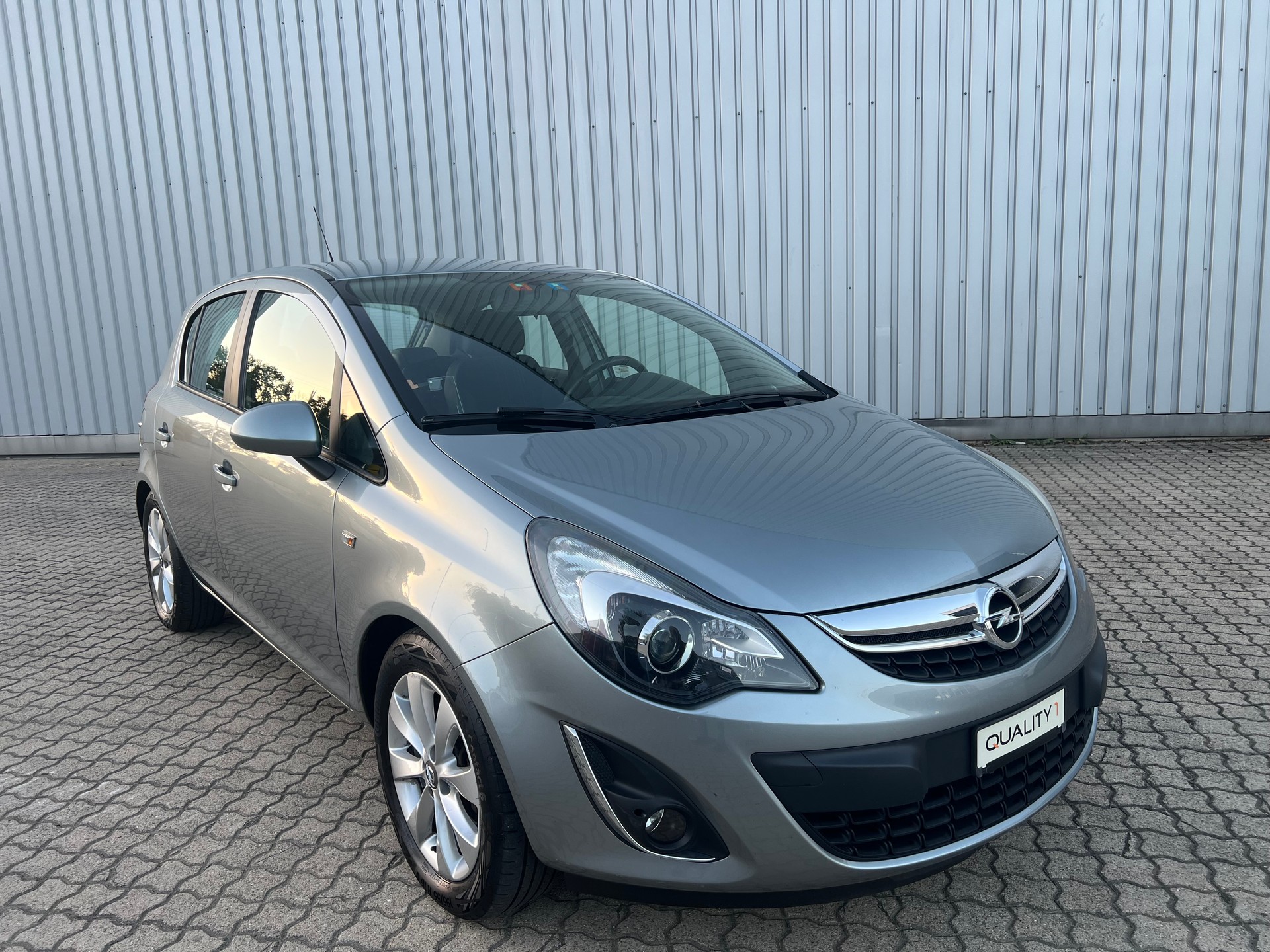OPEL Corsa 1.4 TP Anniversary Edition Automatic-image-0