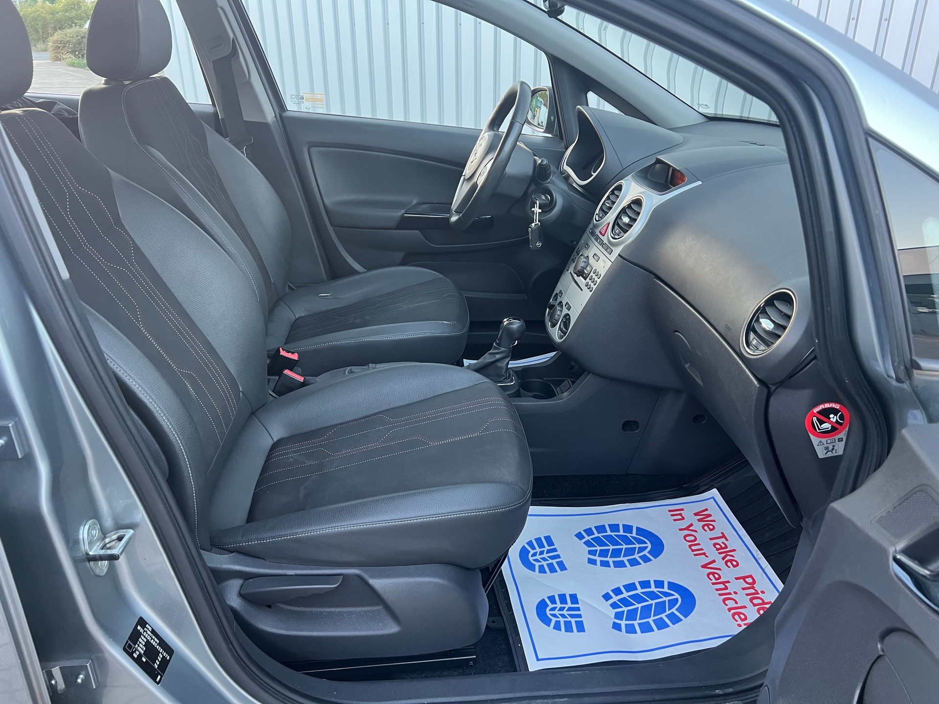 OPEL Corsa 1.4 TP Anniversary Edition Automatic-image-6