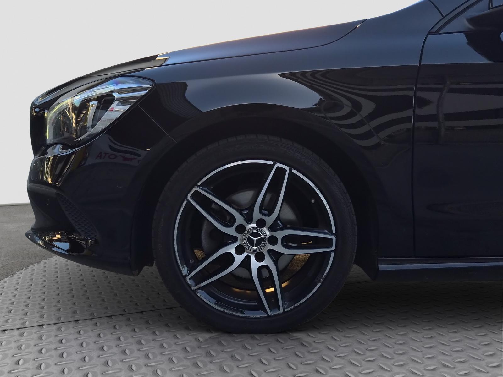 MERCEDES-BENZ CLA 200 Night Star Shooting Brake-image-8