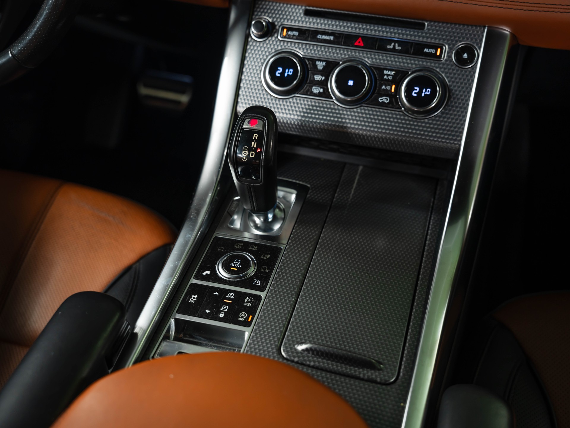 LAND ROVER Range Rover Sport 3.0 SDV6 Autobiography Automatic-image-13