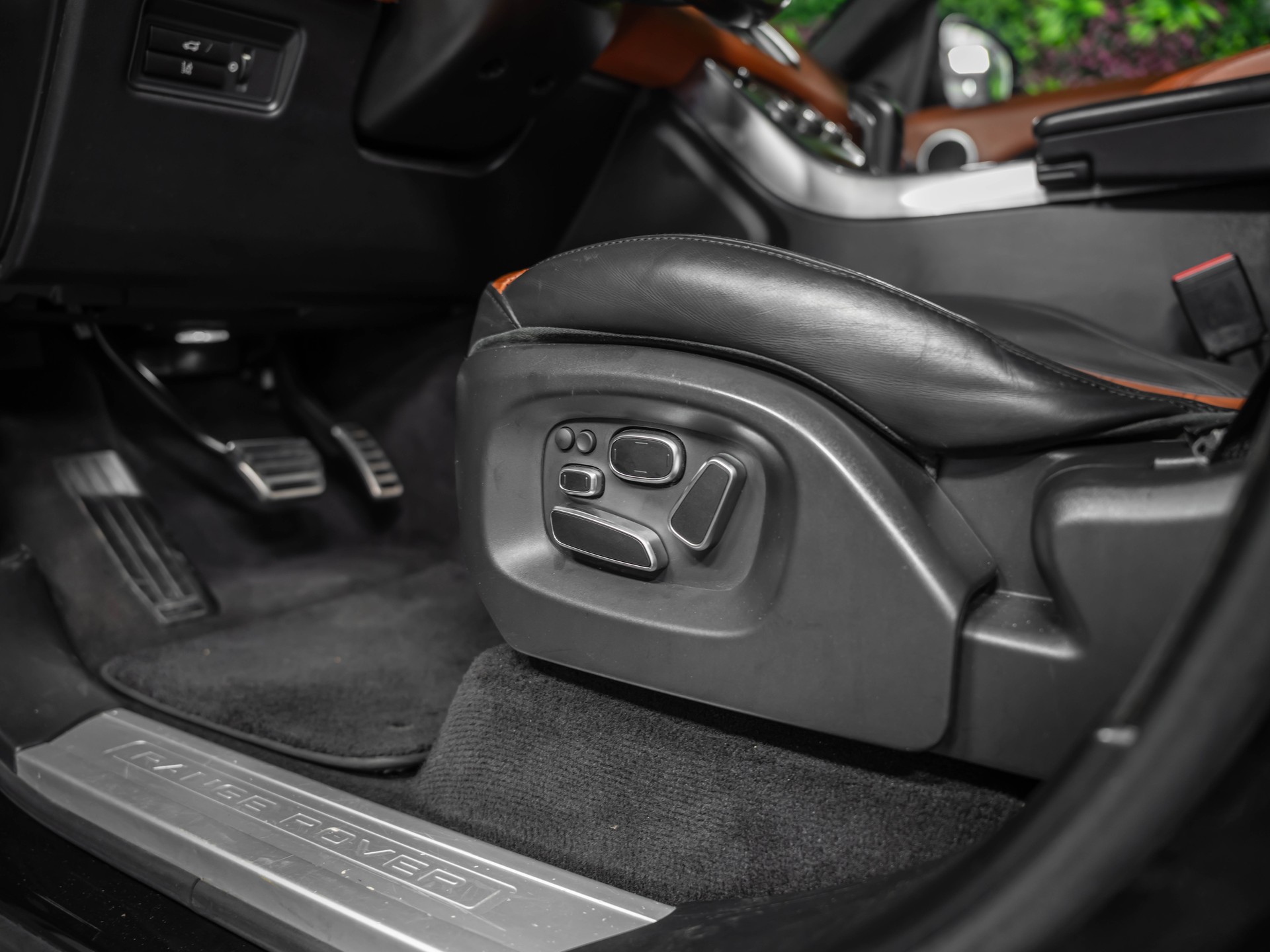 LAND ROVER Range Rover Sport 3.0 SDV6 Autobiography Automatic-image-14