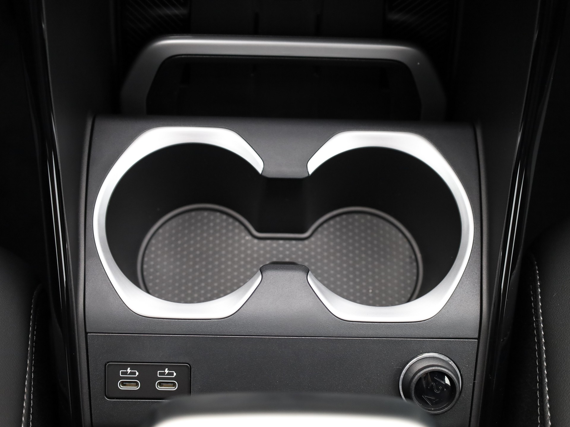 BMW iX1 eDrive 20 M Sport-image-17
